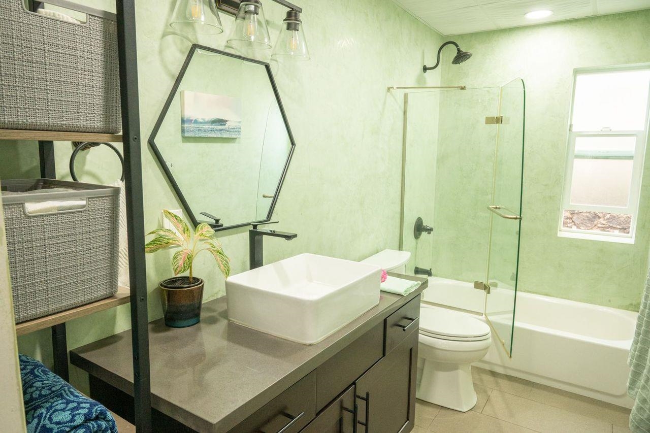 372  Market St Happy Valley, Wailuku home - photo 10 of 36