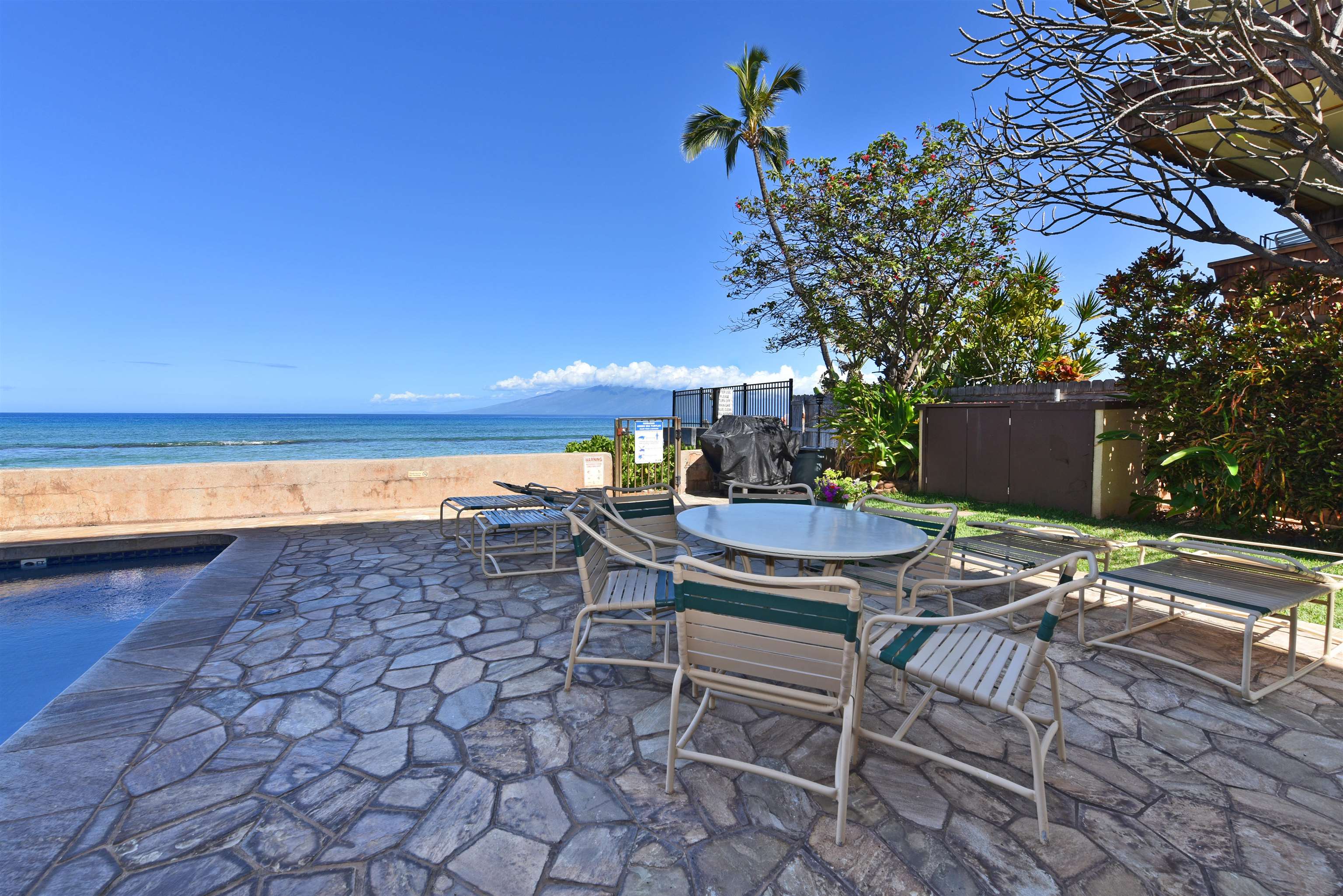 Nohonani condo # 100, Lahaina, Hawaii - photo 29 of 32