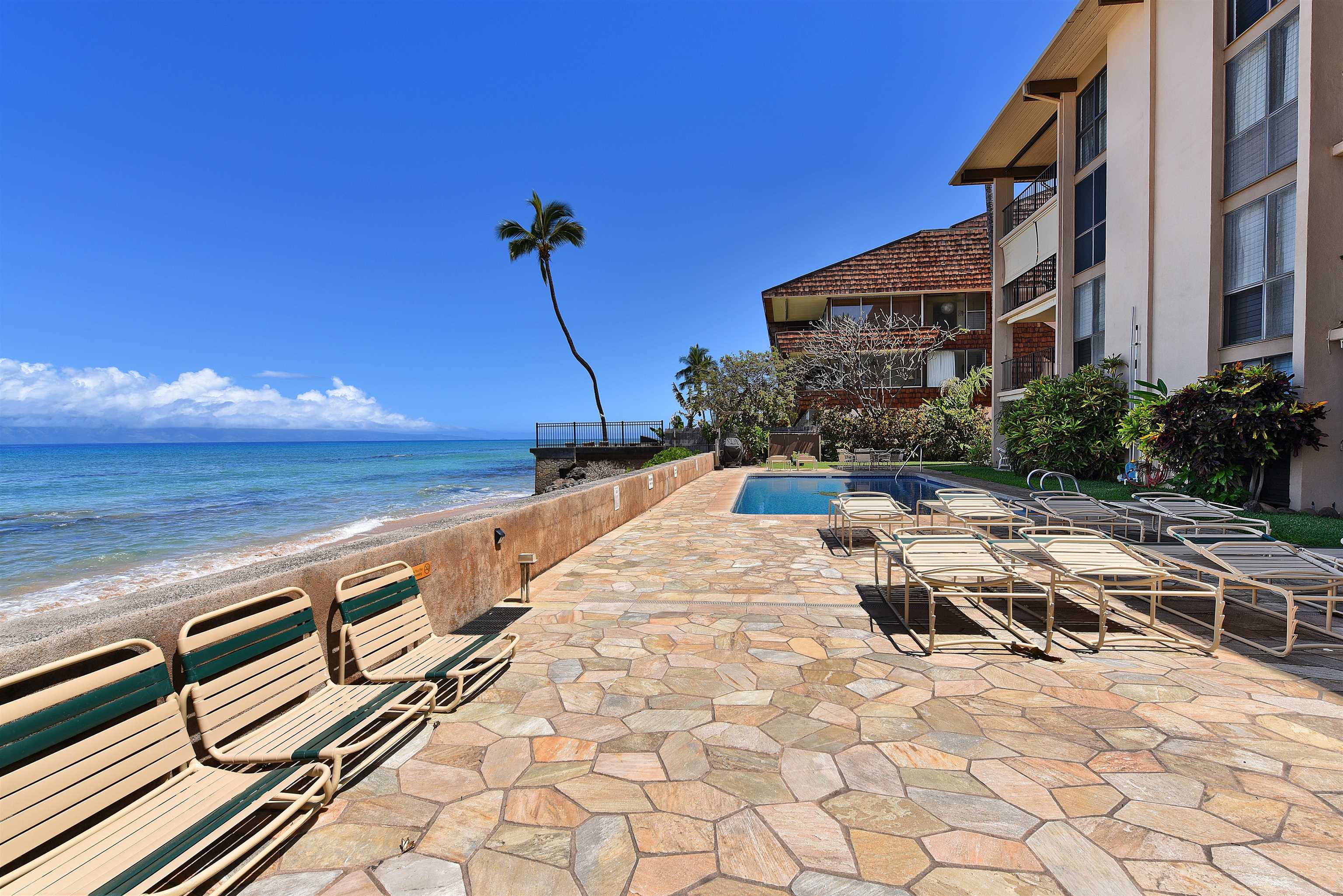 Nohonani condo # 100, Lahaina, Hawaii - photo 30 of 32