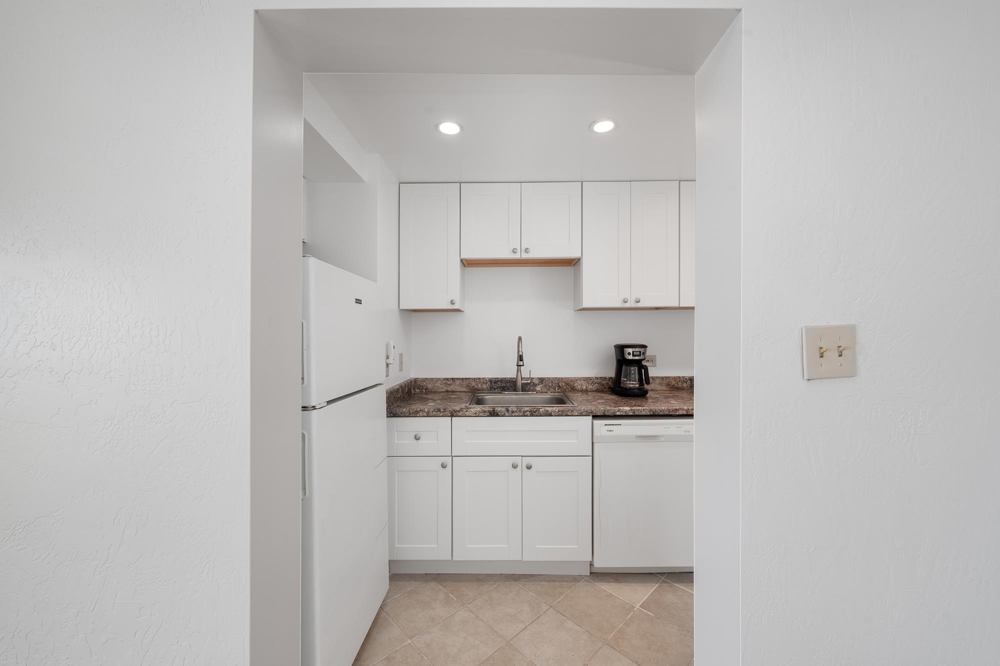 Nohonani condo # 104, Lahaina, Hawaii - photo 4 of 30