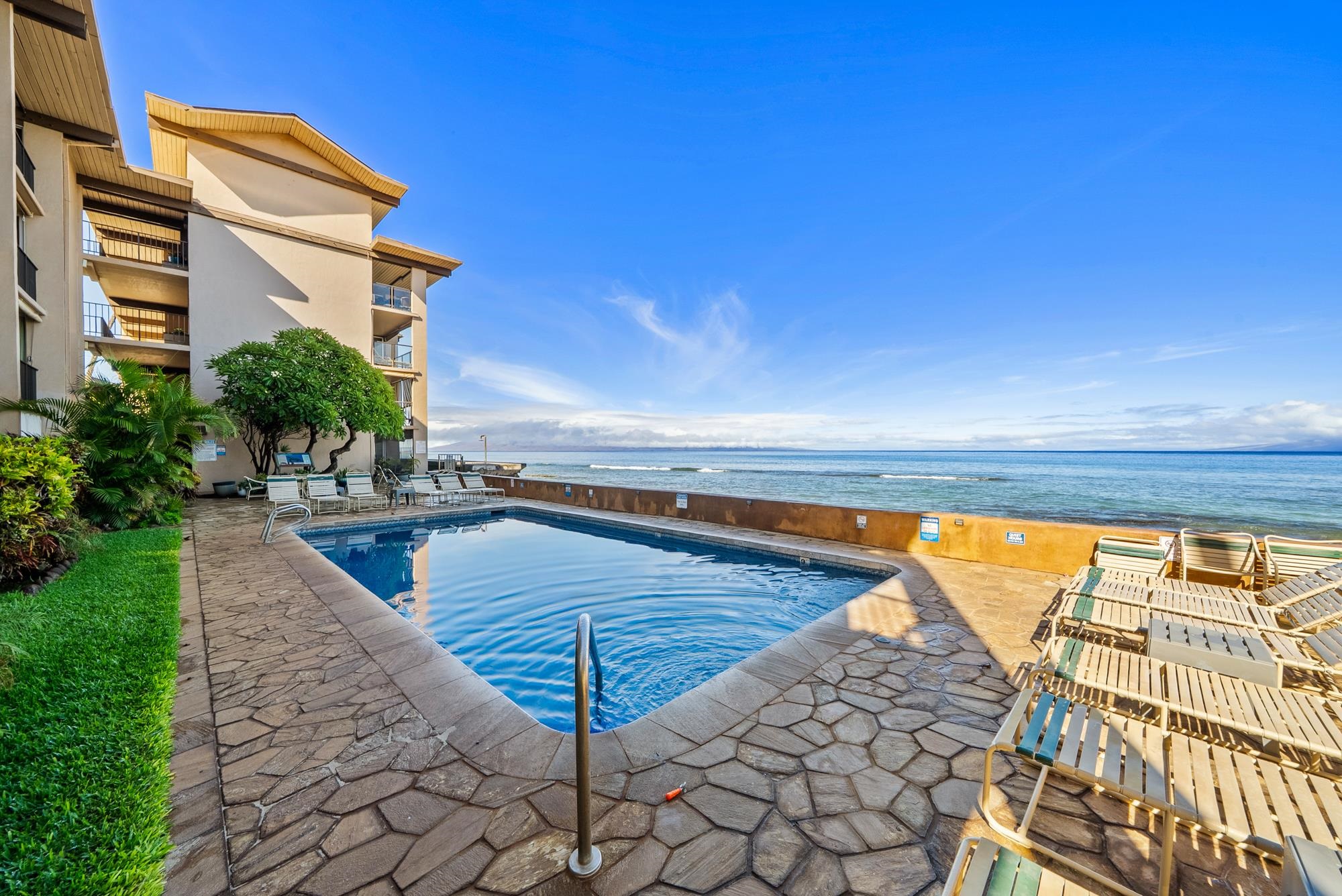 Nohonani condo # 104, Lahaina, Hawaii - photo 40 of 45