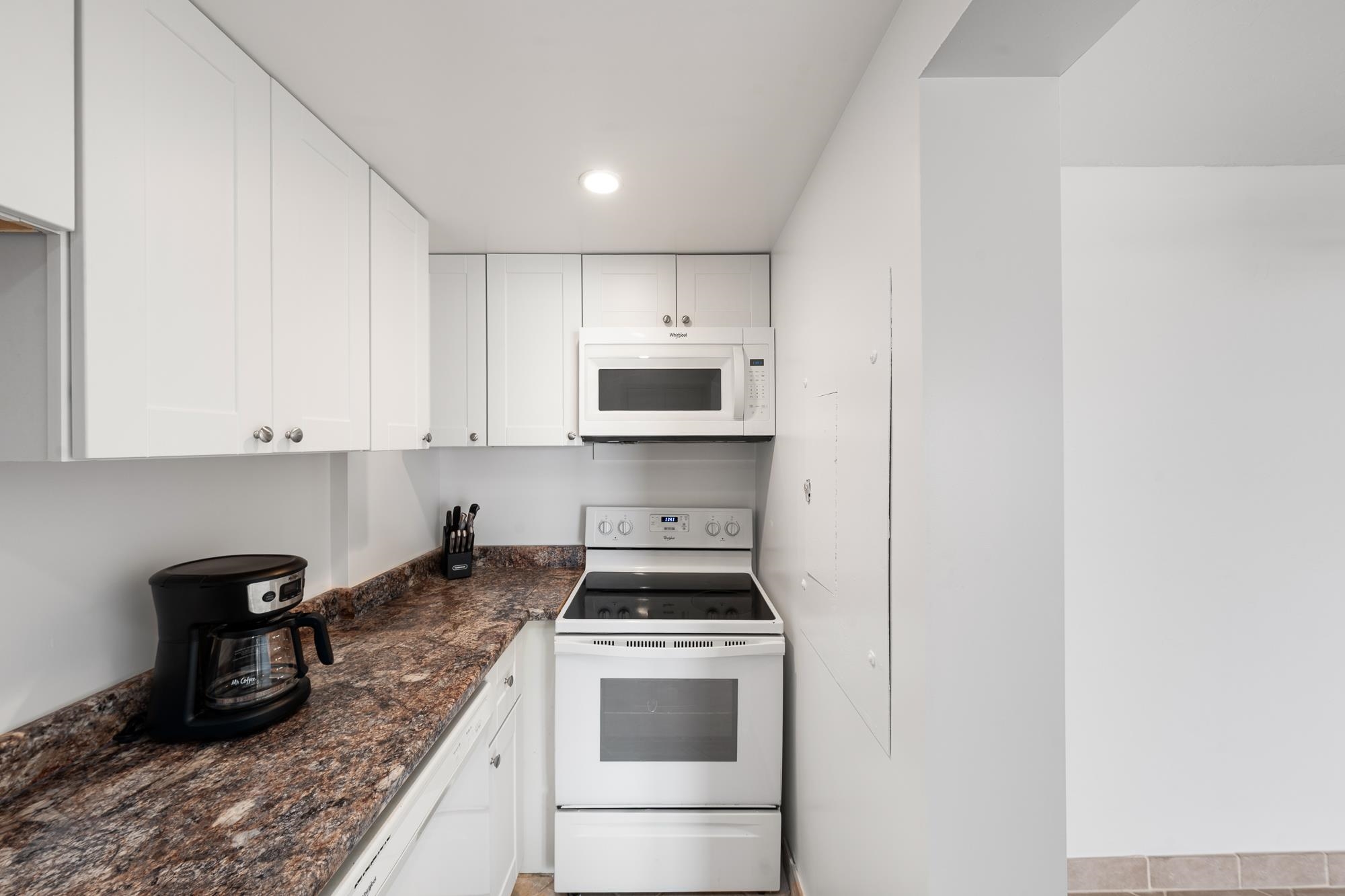 Nohonani condo # 104, Lahaina, Hawaii - photo 7 of 30