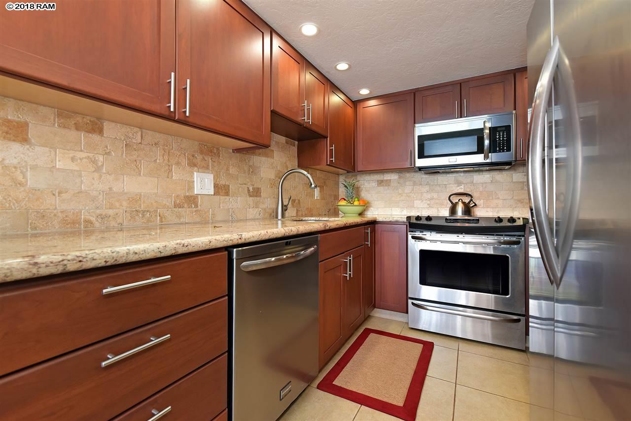 Nohonani condo # 401, Lahaina, Hawaii - photo 19 of 30