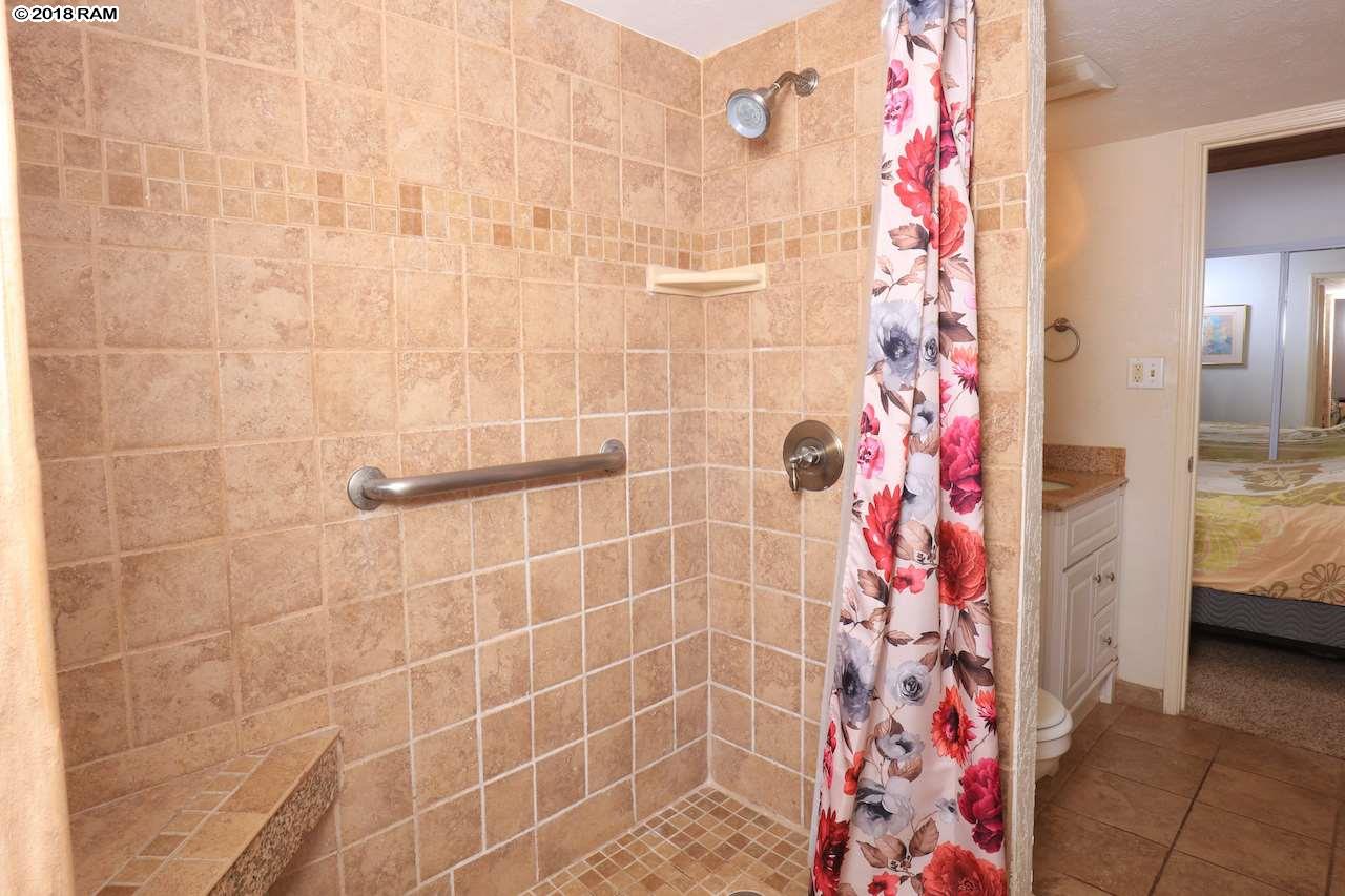 Nohonani condo # 405, Lahaina, Hawaii - photo 11 of 24