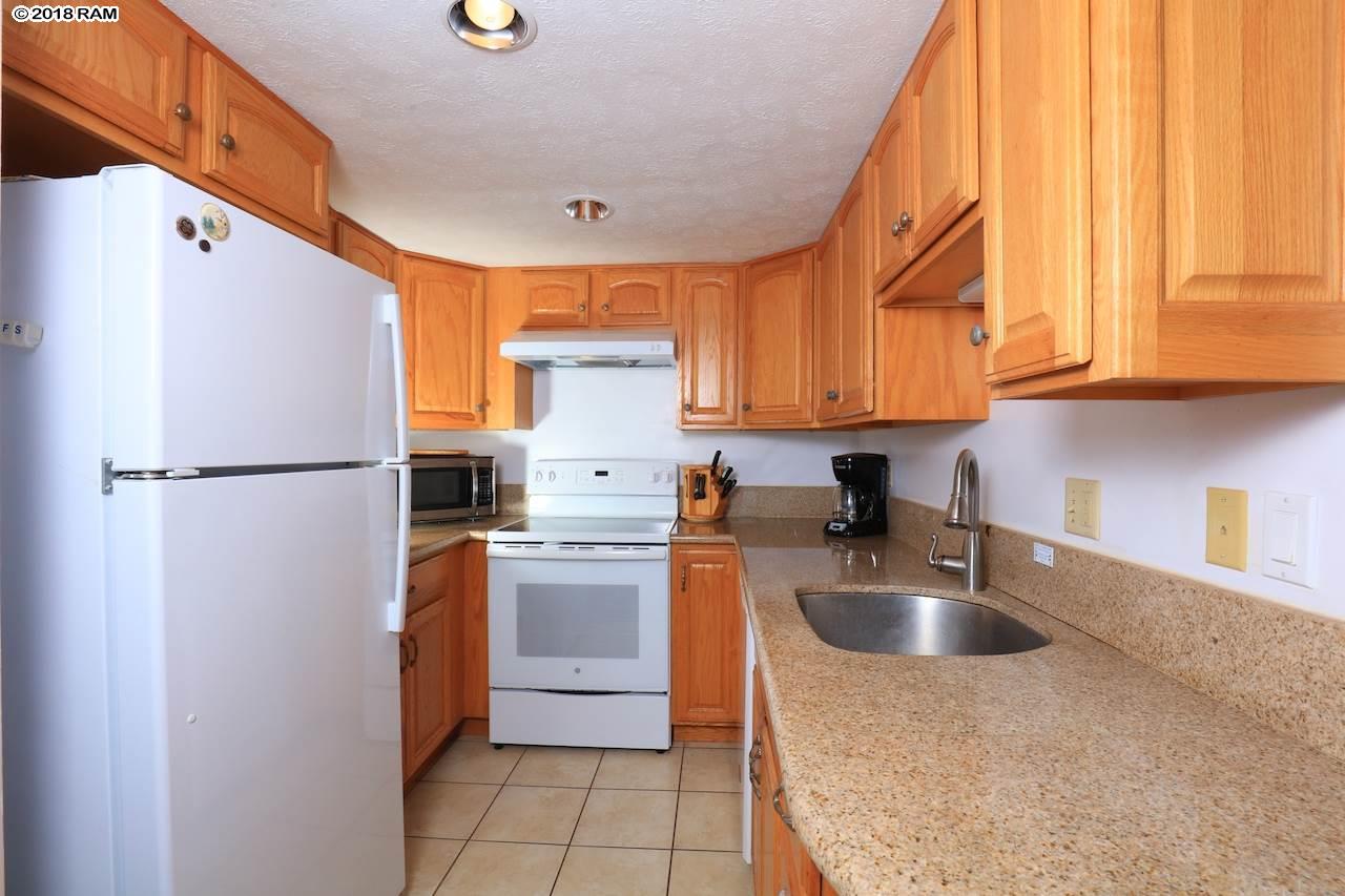 Nohonani condo # 405, Lahaina, Hawaii - photo 19 of 24