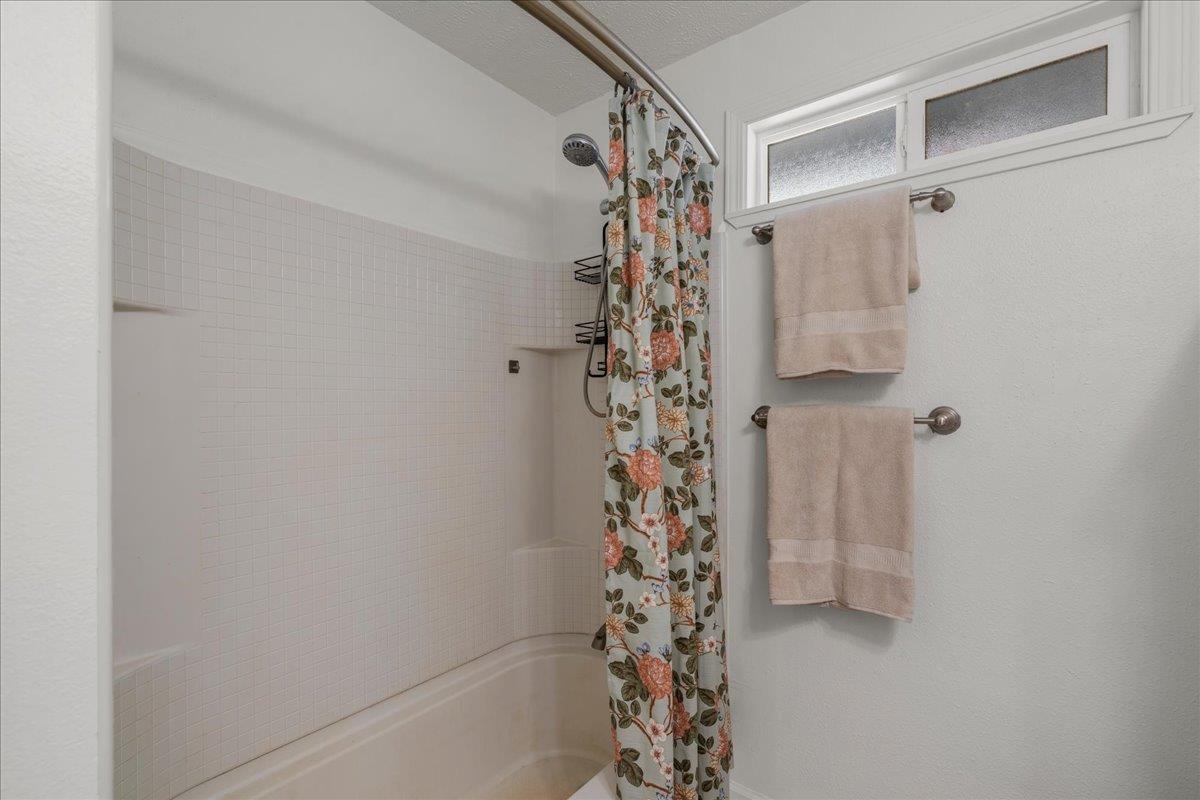 374  A Kalua Rd , Wailuku home - photo 23 of 42