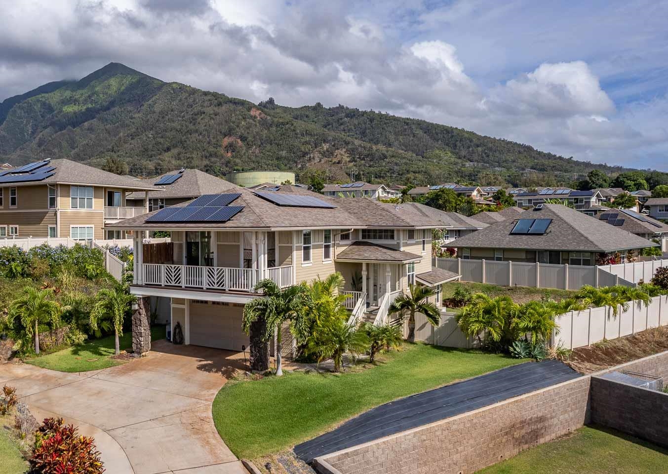374  Puaehu St Kehalani, Wailuku home - photo 2 of 50