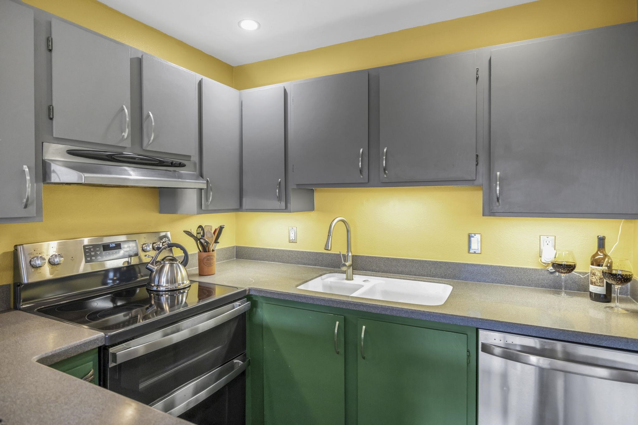 Maui Lani Terraces condo # C-205, Lahaina, Hawaii - photo 19 of 32