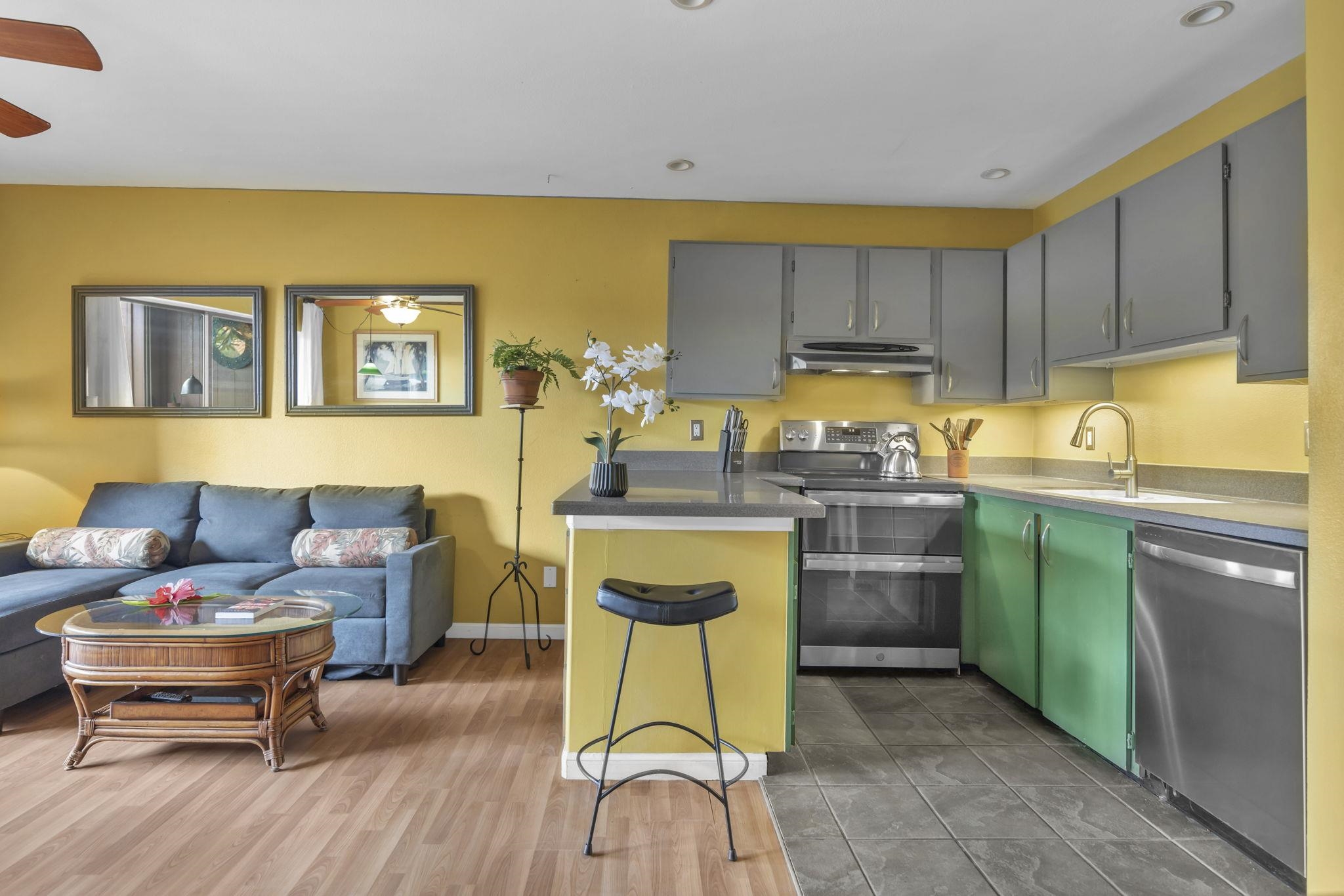 Maui Lani Terraces condo # C-205, Lahaina, Hawaii - photo 6 of 32