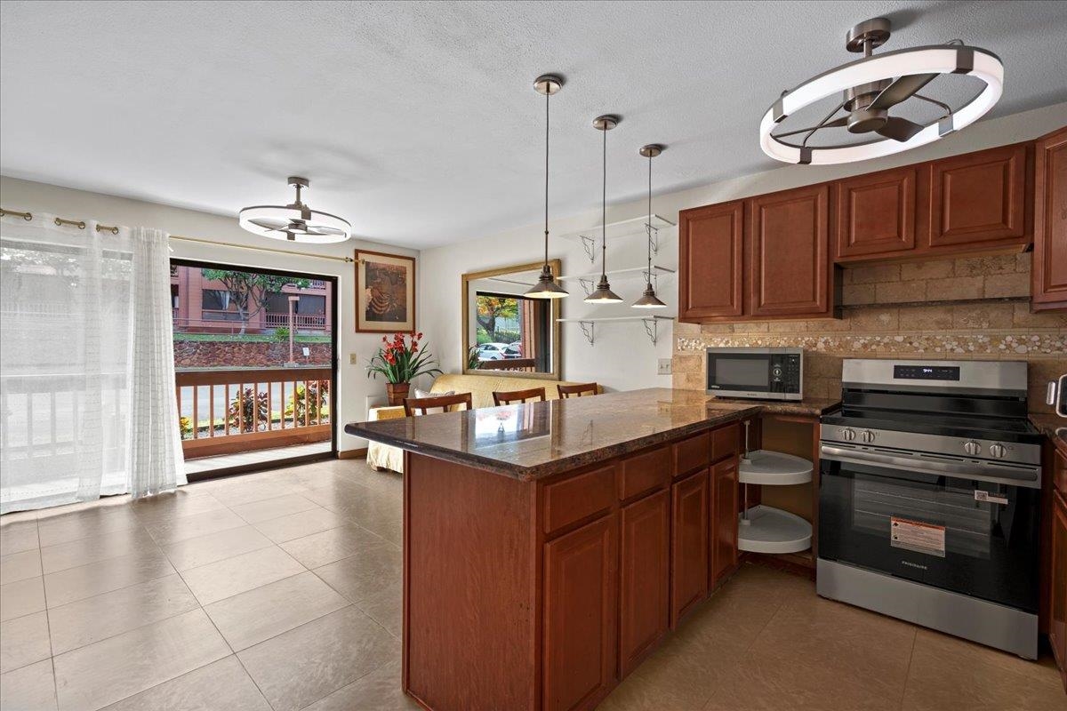Maui Lani Terraces condo # D103, Lahaina, Hawaii - photo 11 of 37