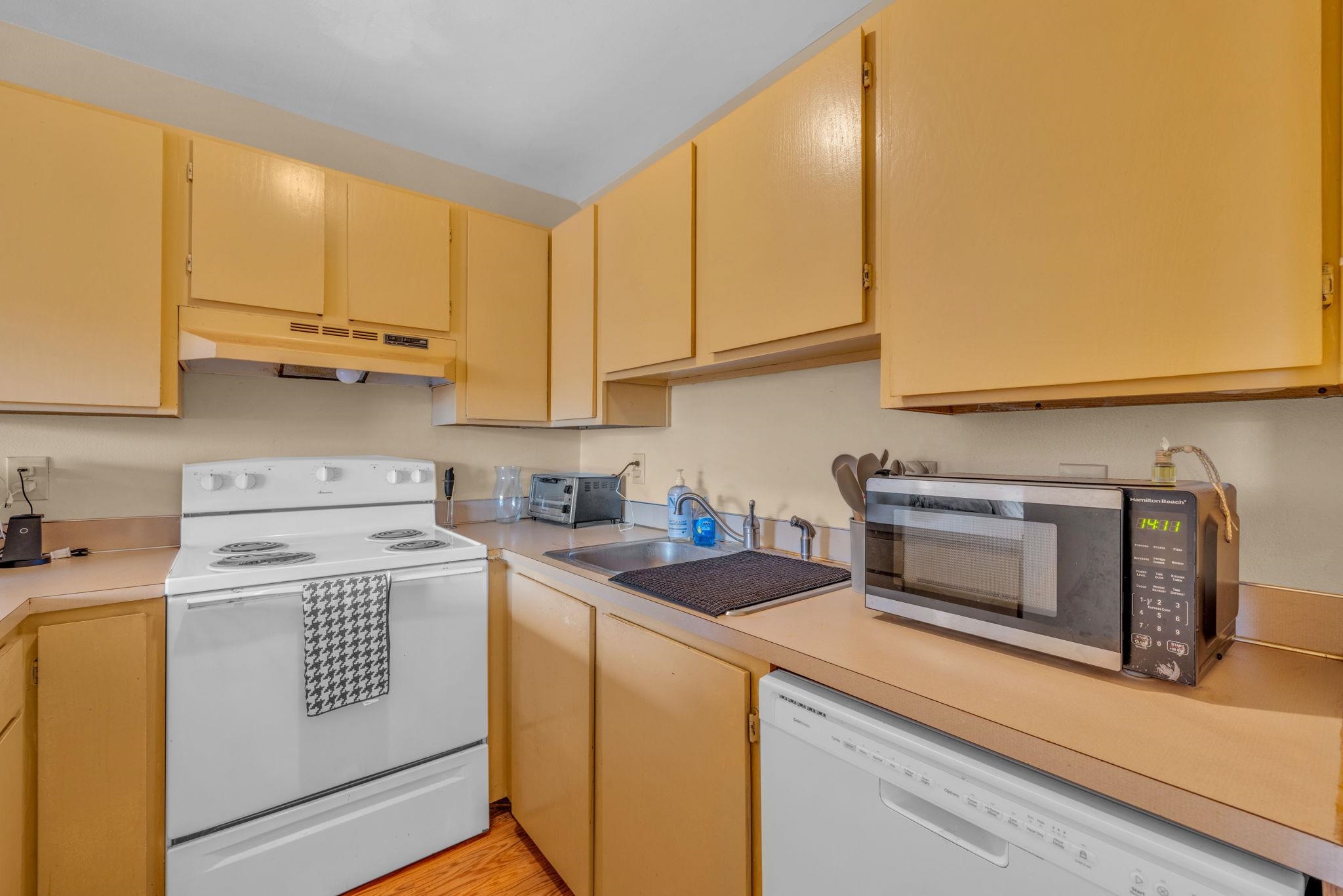 Maui Lani Terraces condo # F-201, Lahaina, Hawaii - photo 16 of 34