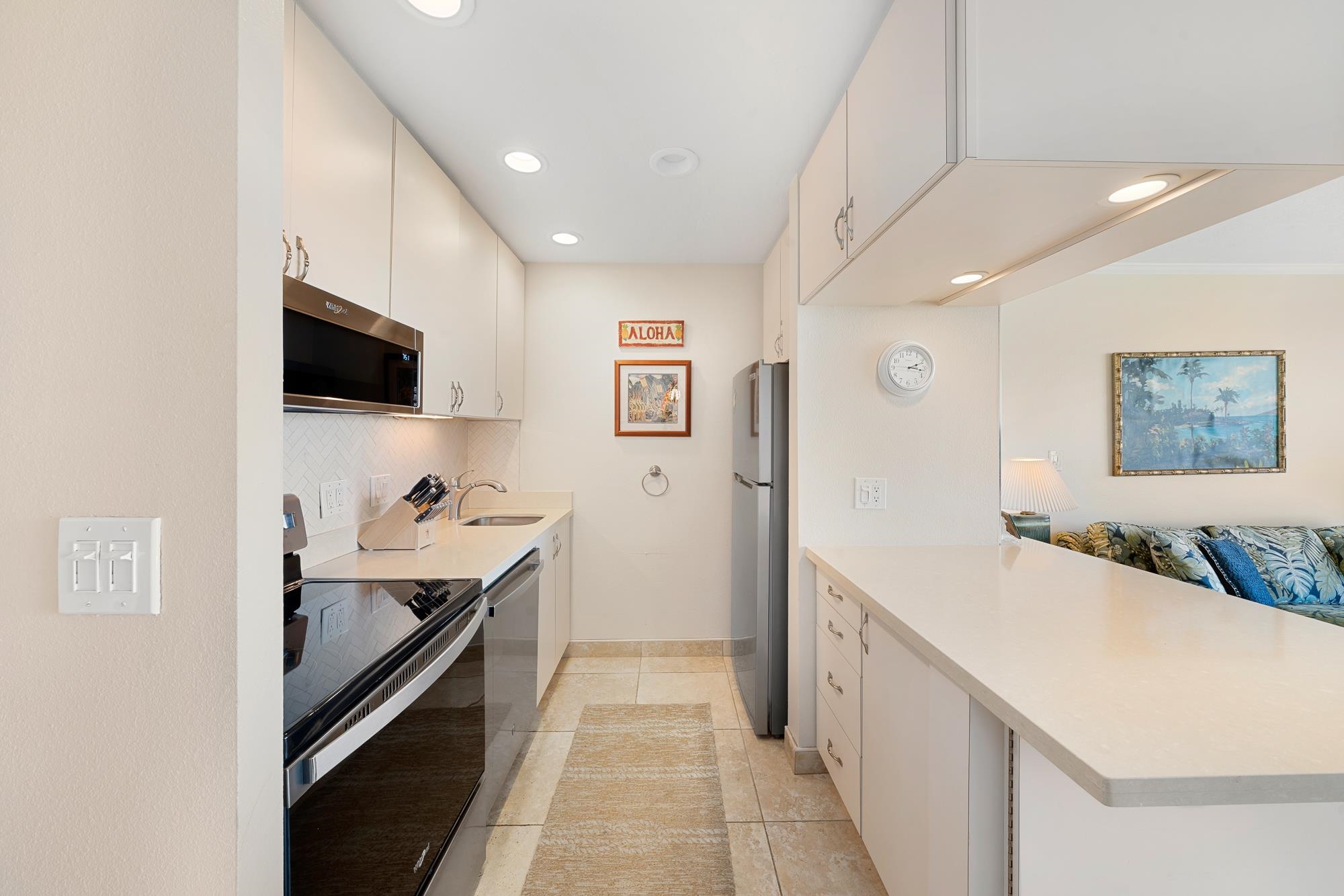 Kulakane condo # 102, Lahaina, Hawaii - photo 11 of 39