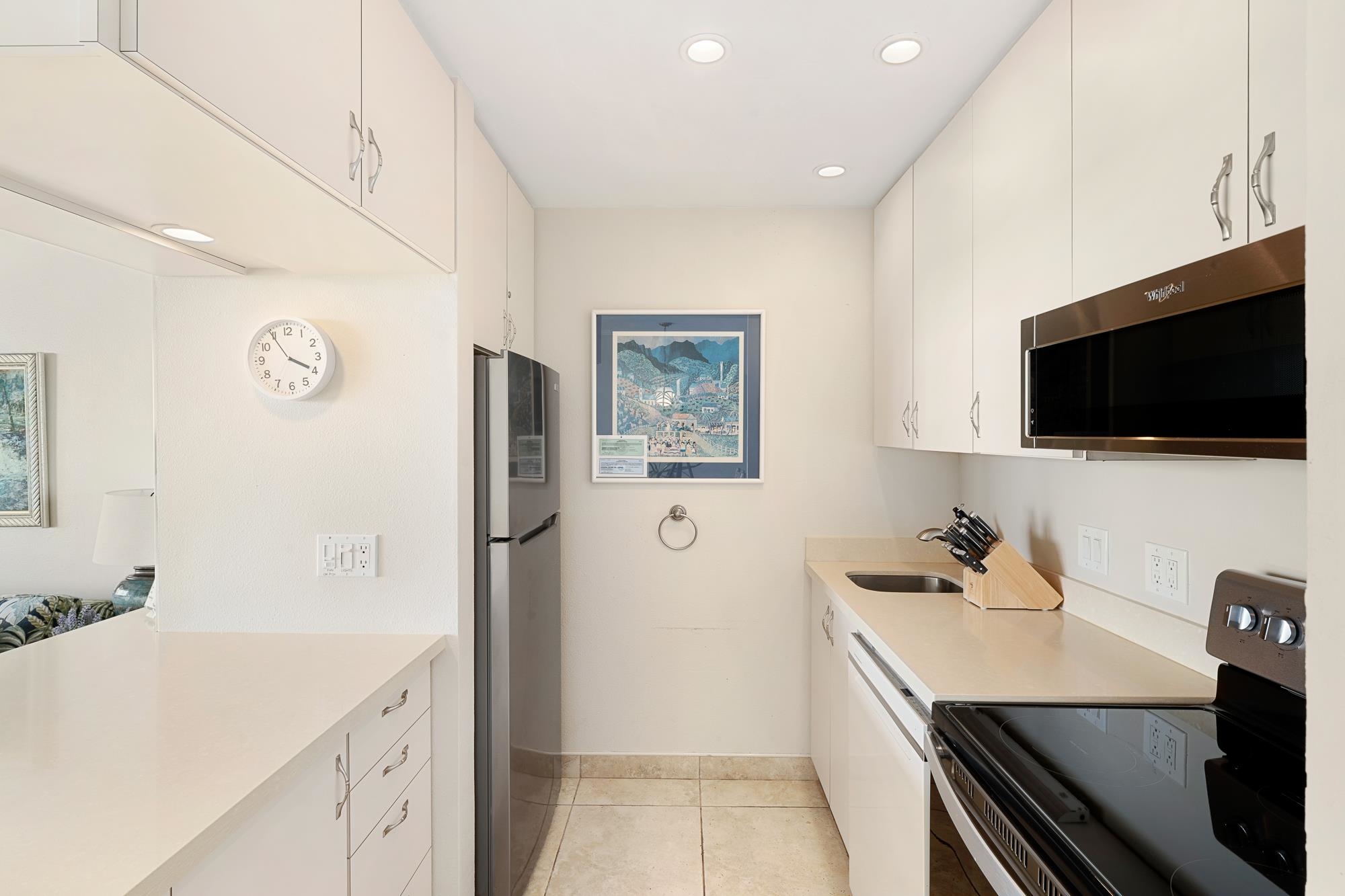 Kulakane condo # 103, Lahaina, Hawaii - photo 12 of 35