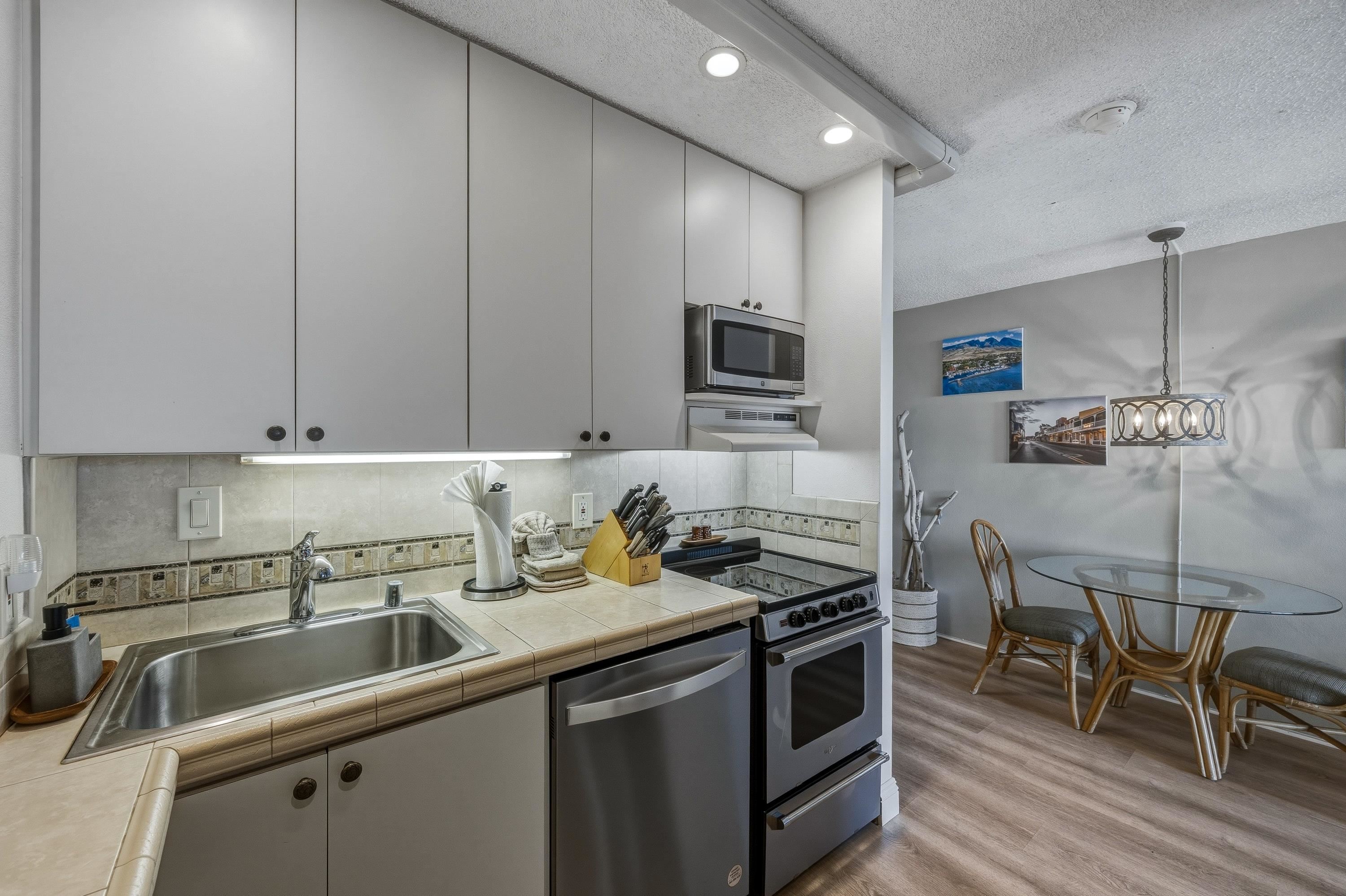 Kulakane condo # 113, Lahaina, Hawaii - photo 12 of 26