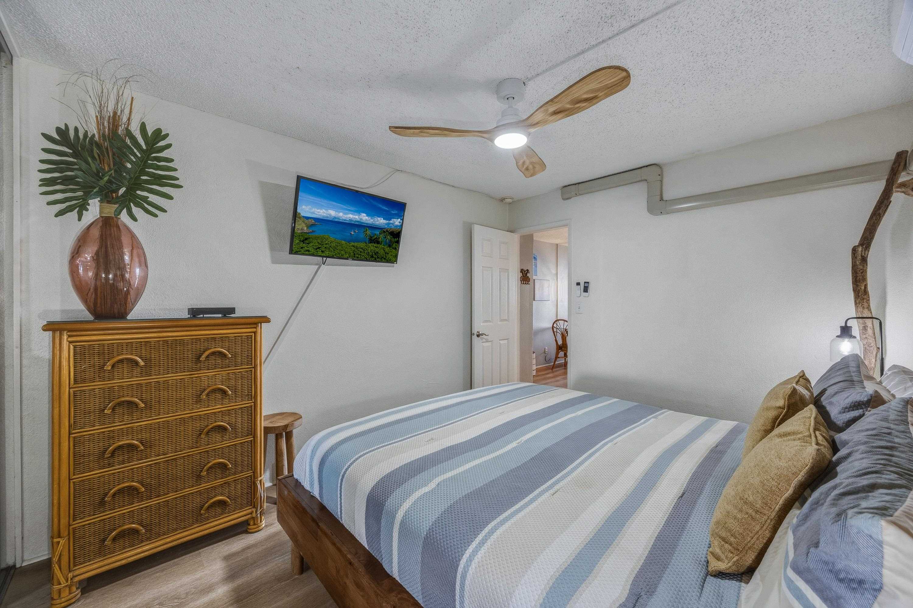Kulakane condo # 113, Lahaina, Hawaii - photo 18 of 26