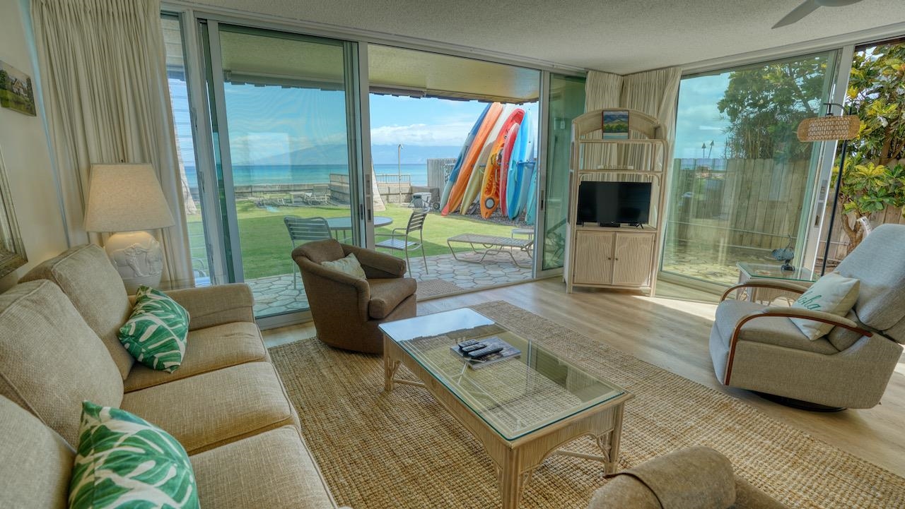 Kulakane condo # 114, Lahaina, Hawaii - photo 11 of 36