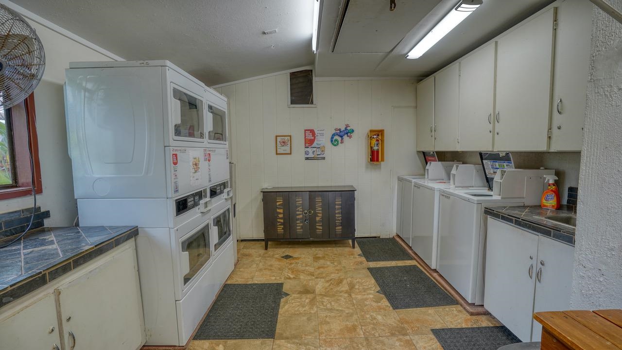 Kulakane condo # 114, Lahaina, Hawaii - photo 19 of 36