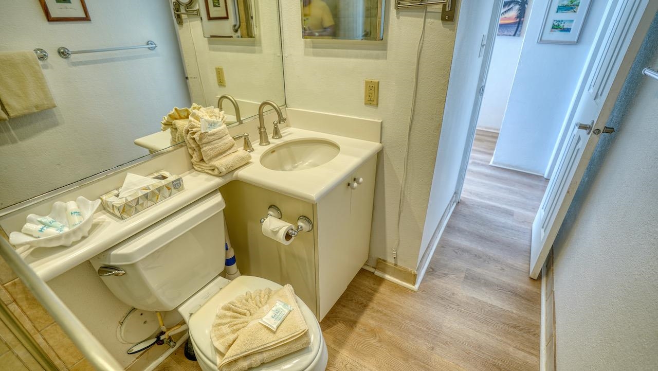 Kulakane condo # 114, Lahaina, Hawaii - photo 24 of 36