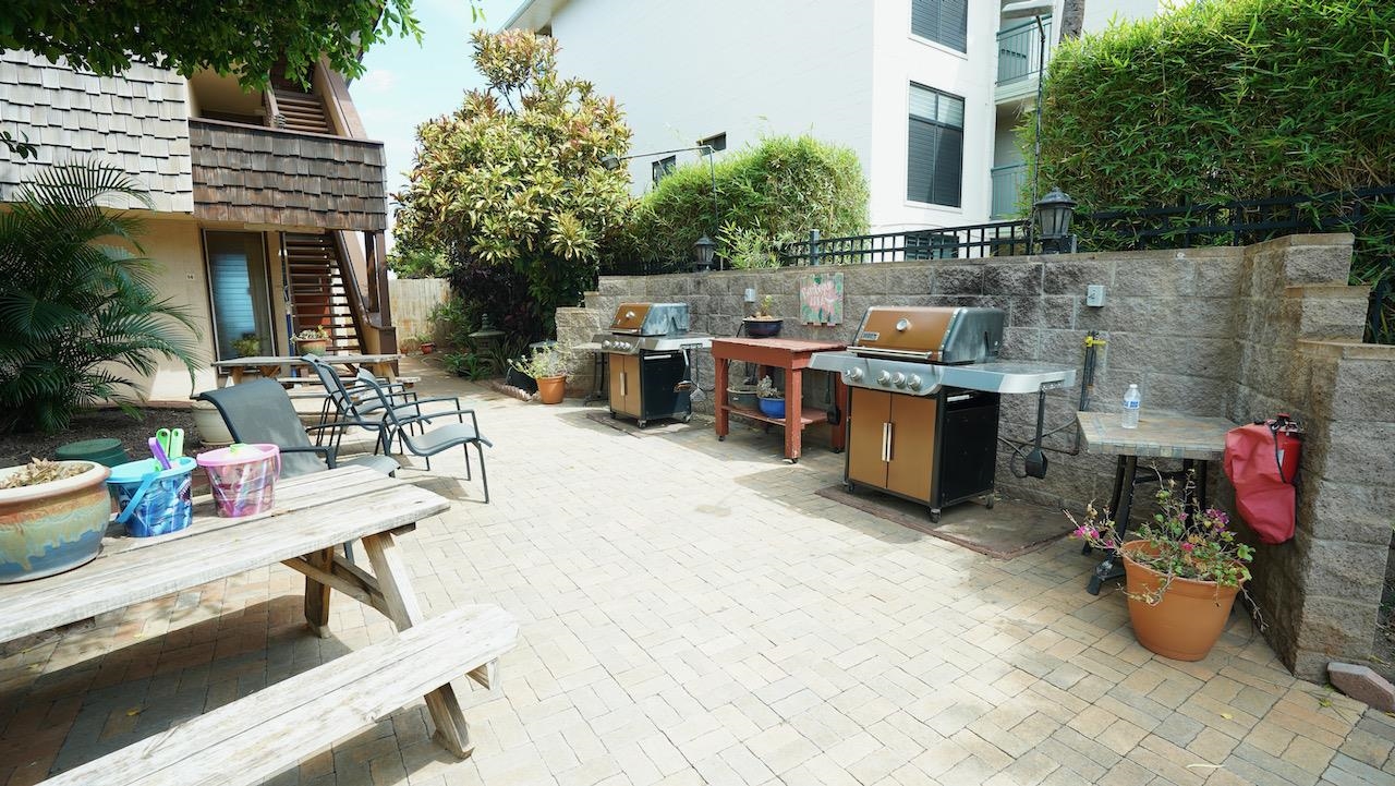 Kulakane condo # 114, Lahaina, Hawaii - photo 30 of 36