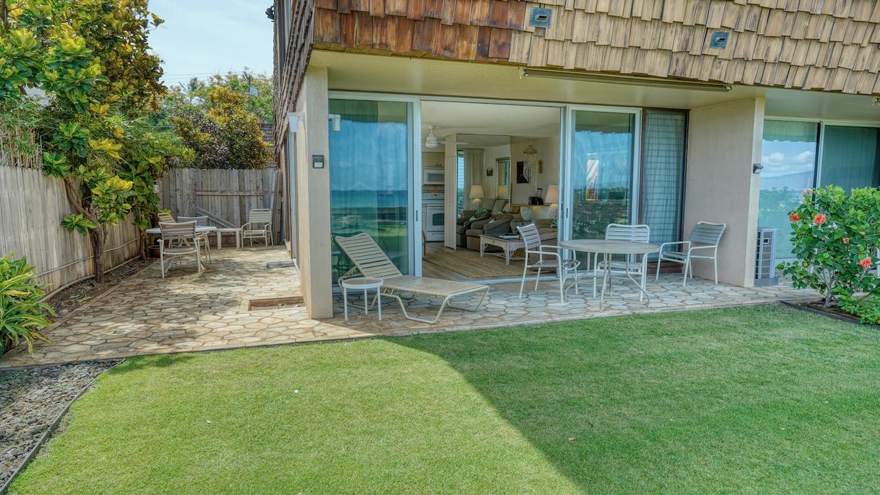 Kulakane condo # 114, Lahaina, Hawaii - photo 4 of 36