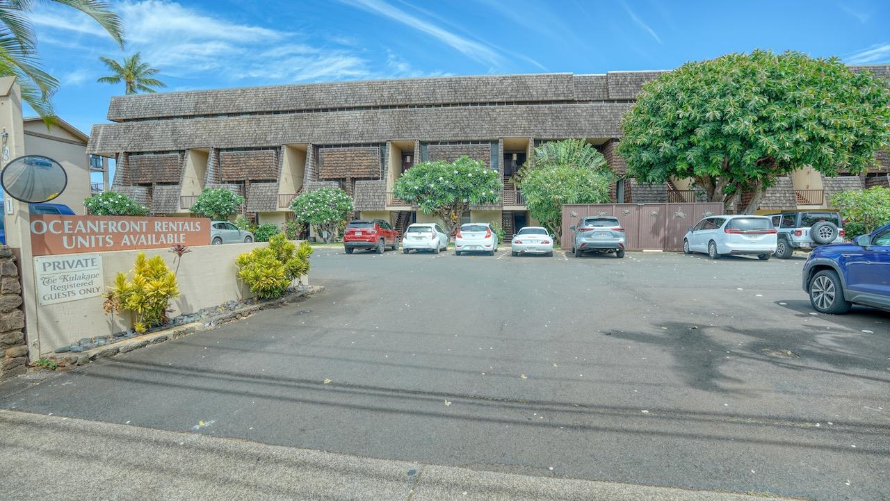 Kulakane condo # 114, Lahaina, Hawaii - photo 32 of 36