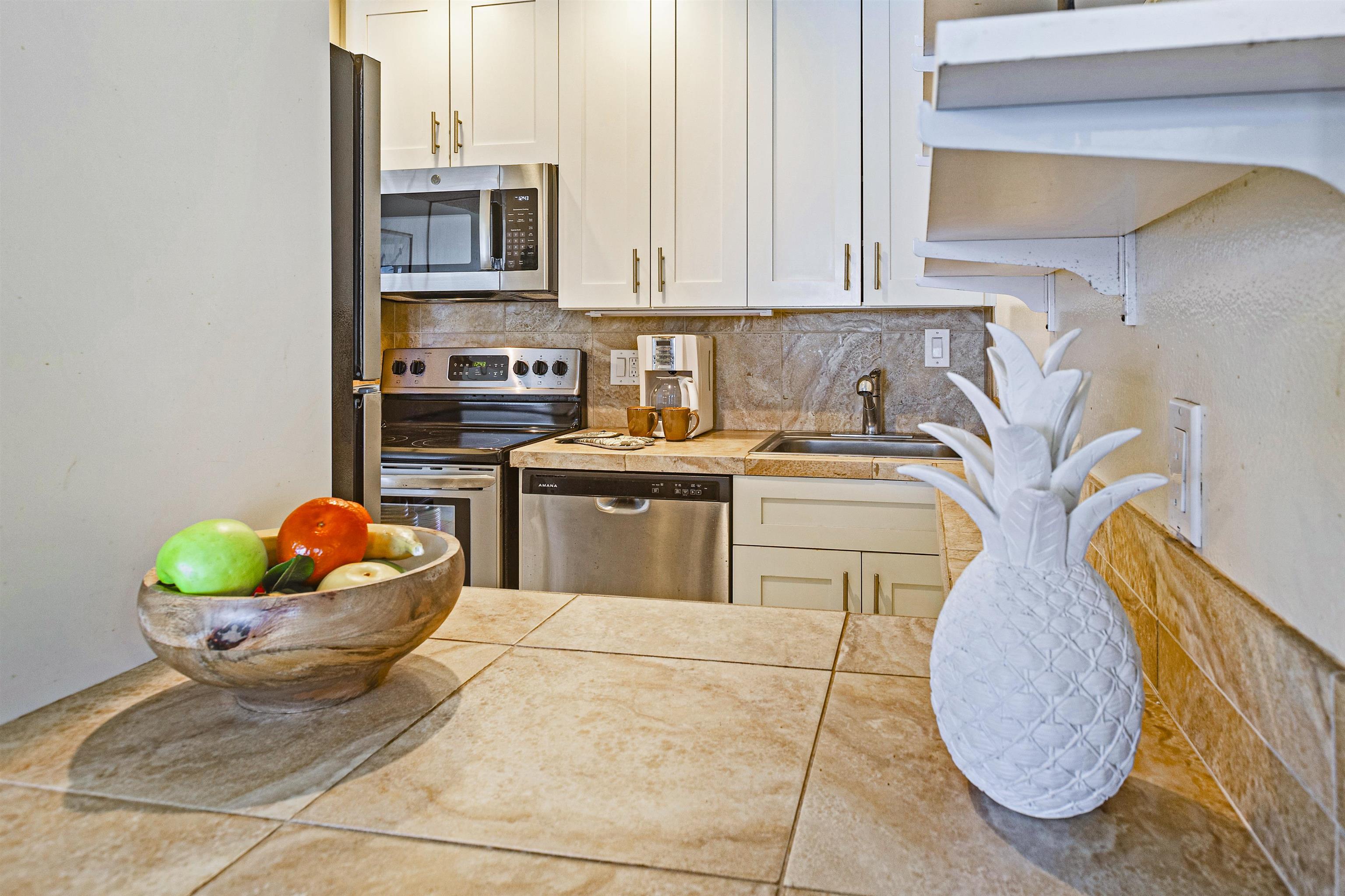 Kulakane condo # 206, Lahaina, Hawaii - photo 14 of 28