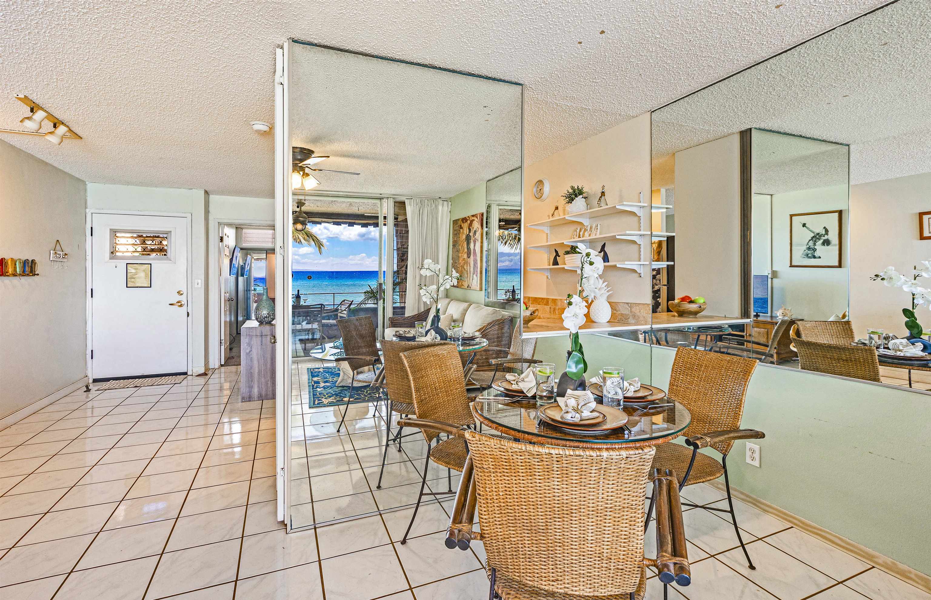 Kulakane condo # 206, Lahaina, Hawaii - photo 16 of 28