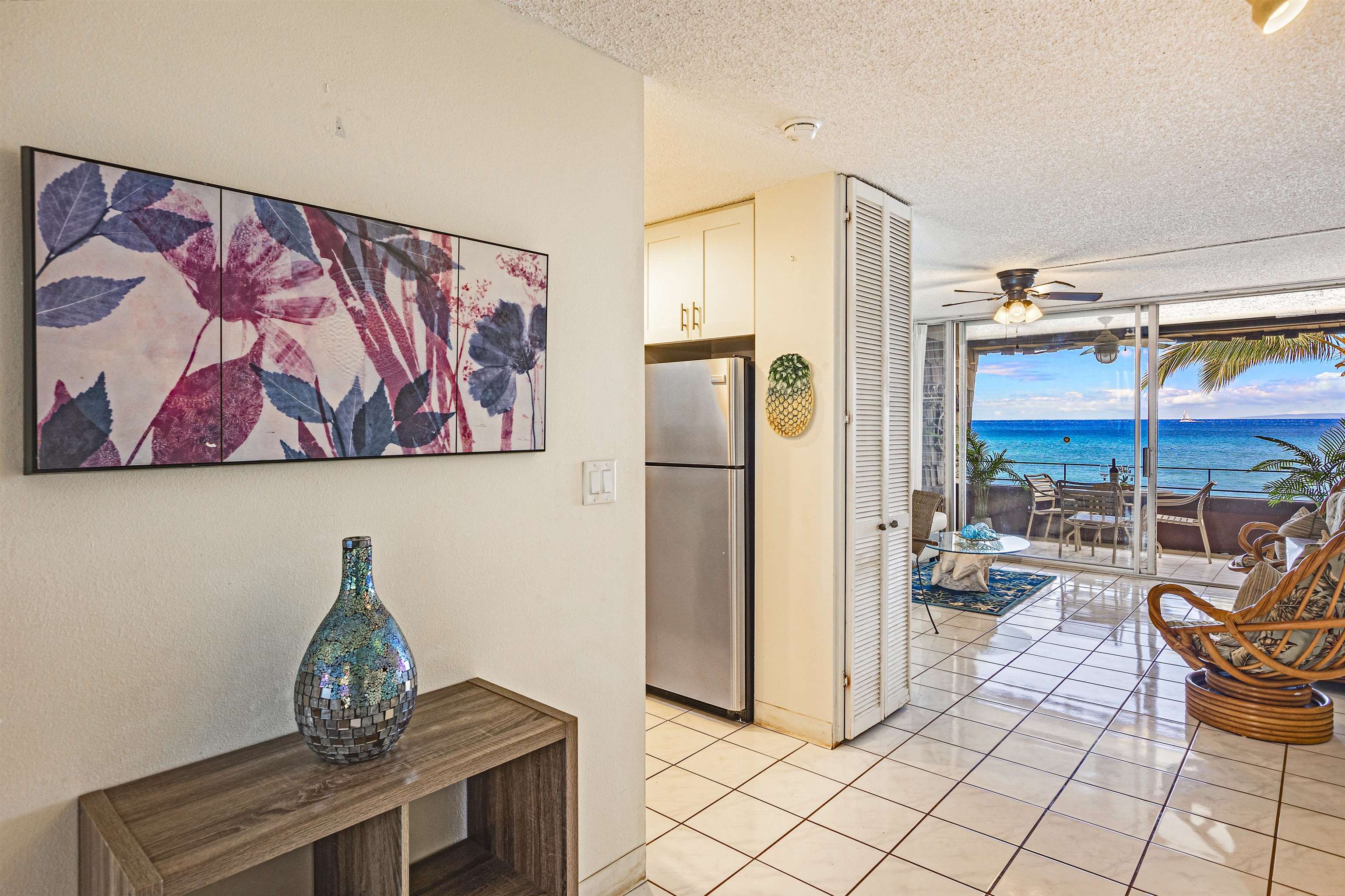 Kulakane condo # 206, Lahaina, Hawaii - photo 5 of 28