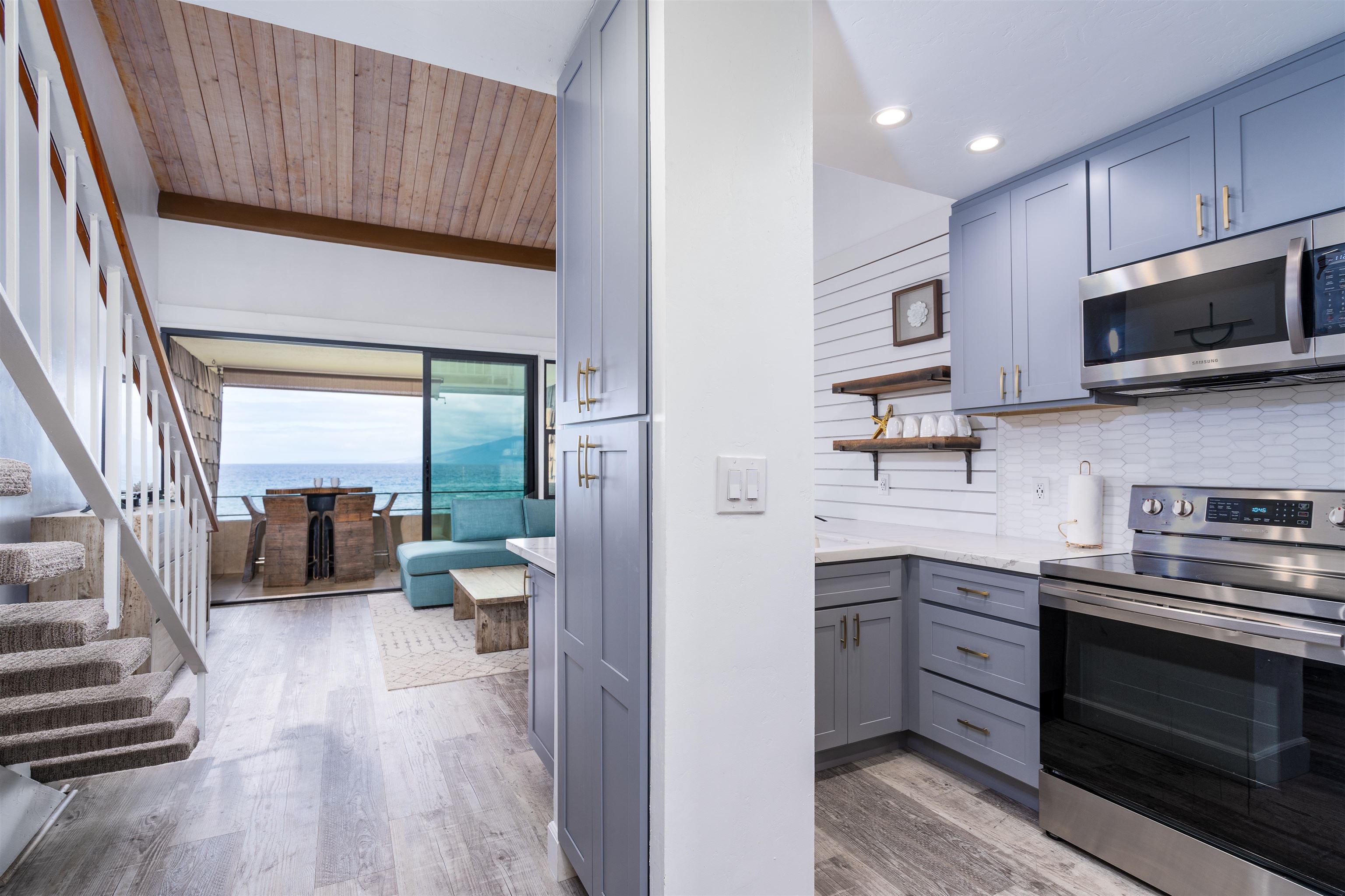 Kulakane condo # 303, Lahaina, Hawaii - photo 11 of 30