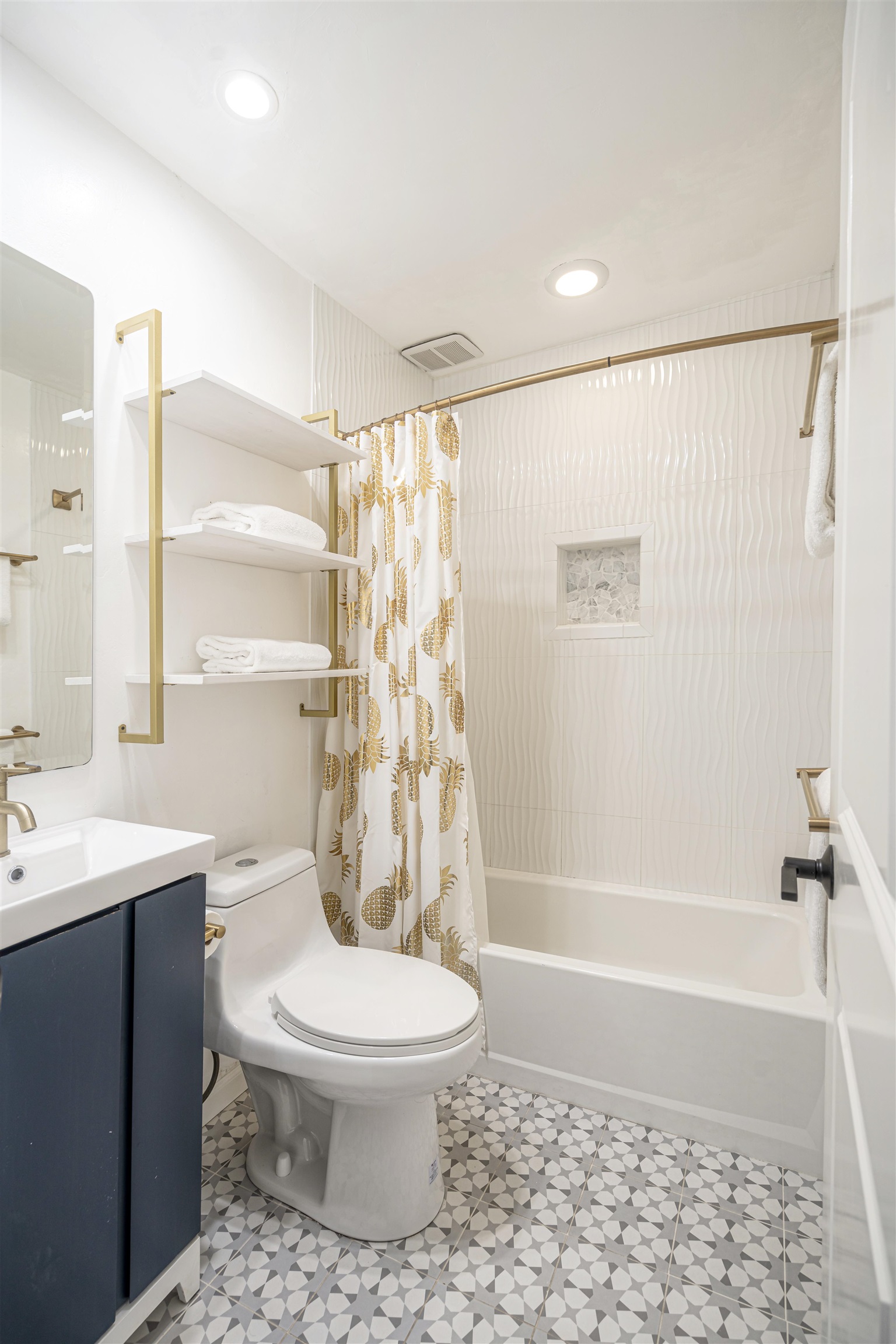 Kulakane condo # 303, Lahaina, Hawaii - photo 18 of 30