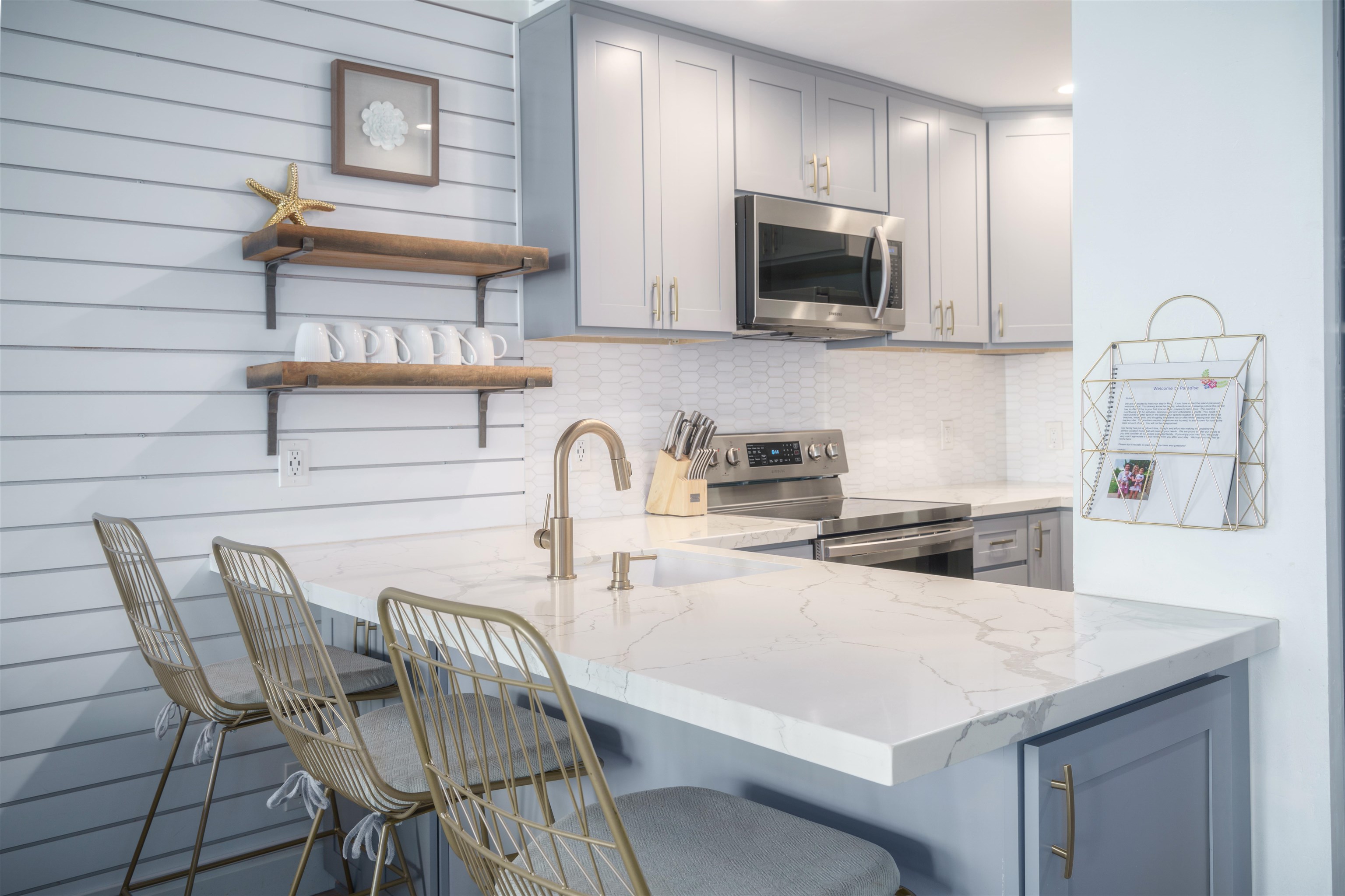 Kulakane condo # 303, Lahaina, Hawaii - photo 3 of 30