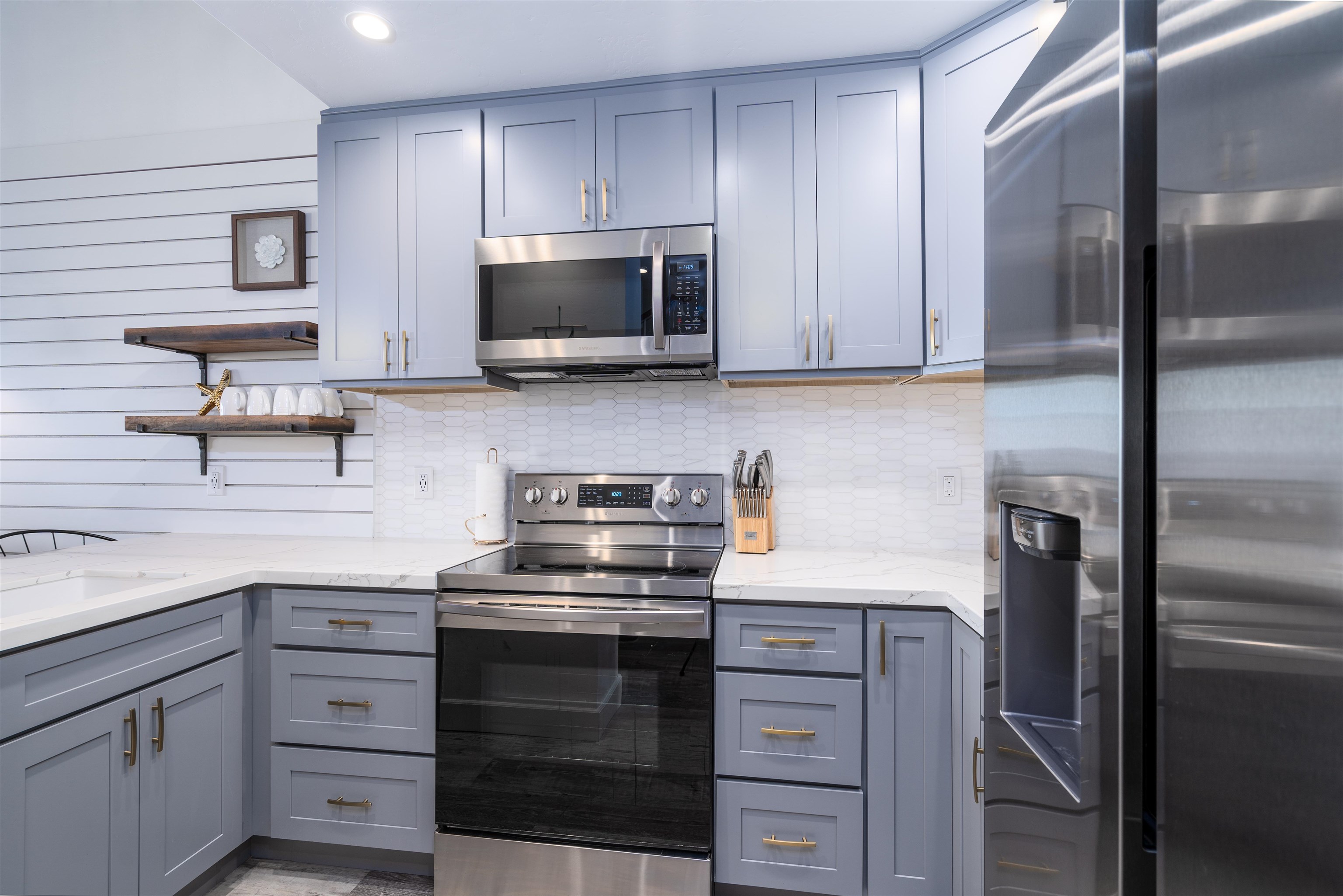 Kulakane condo # 303, Lahaina, Hawaii - photo 7 of 30