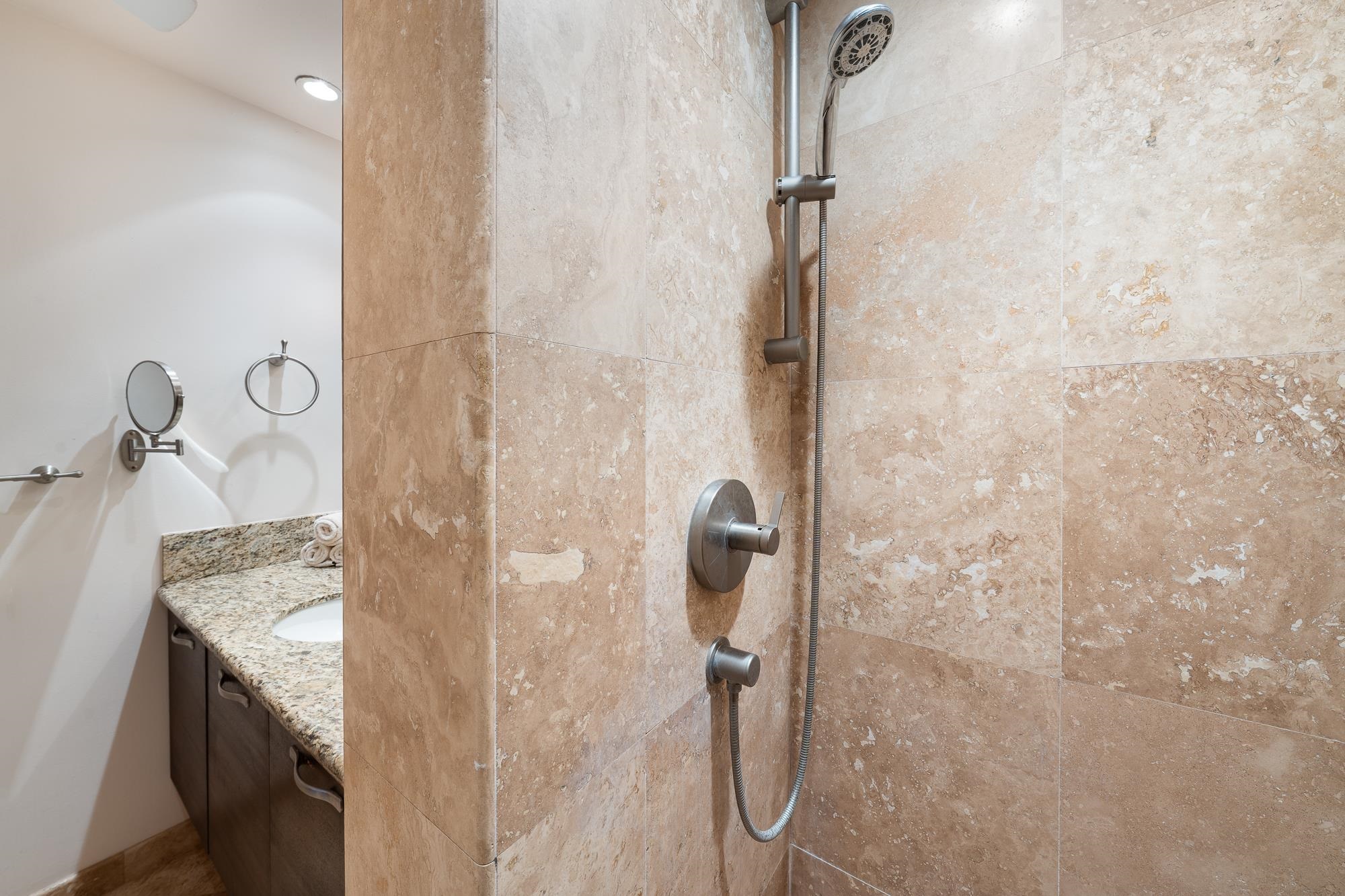 Kulakane condo # 308, Lahaina, Hawaii - photo 28 of 49