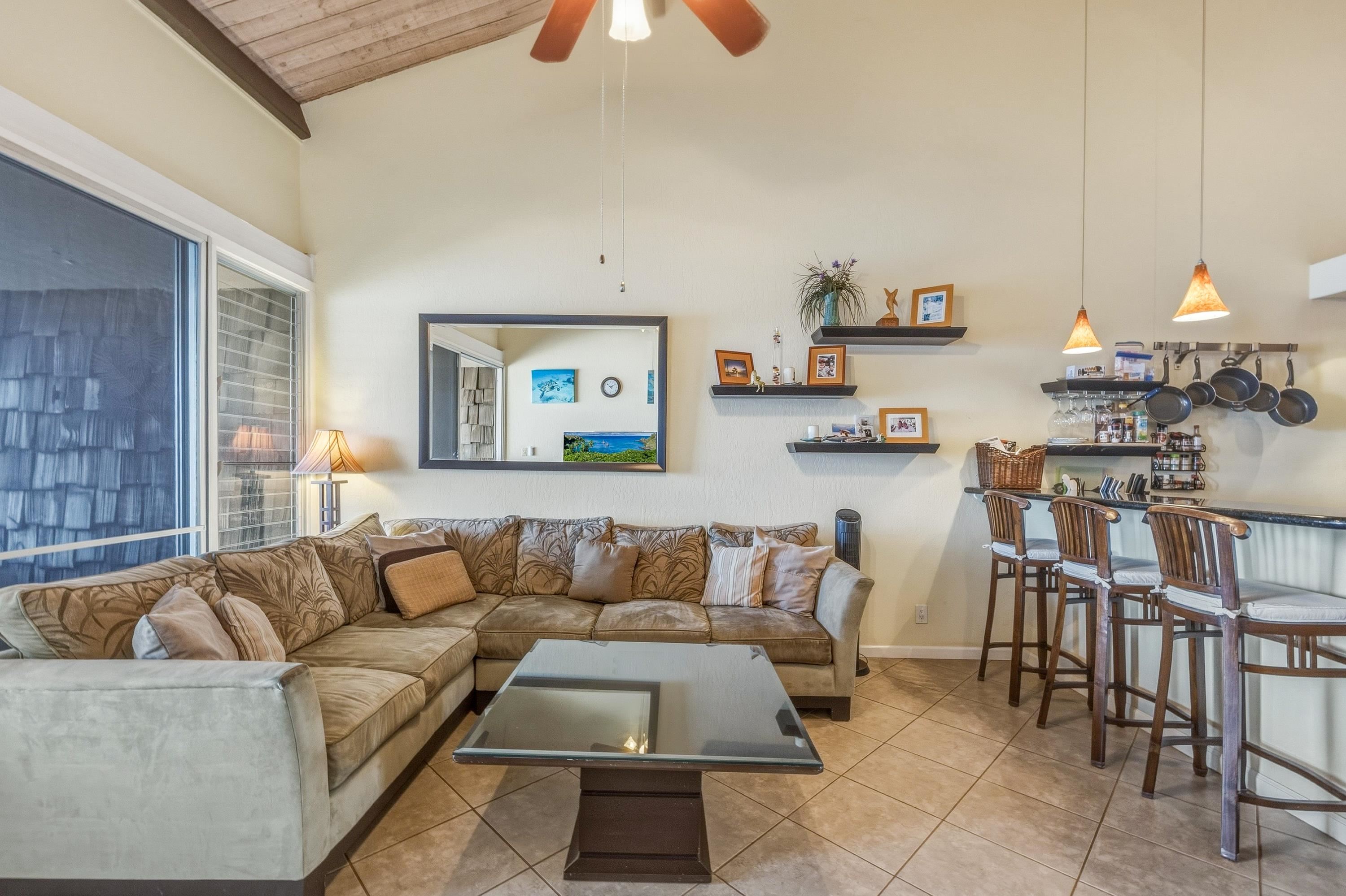 Kulakane condo # 313, Lahaina, Hawaii - photo 11 of 38