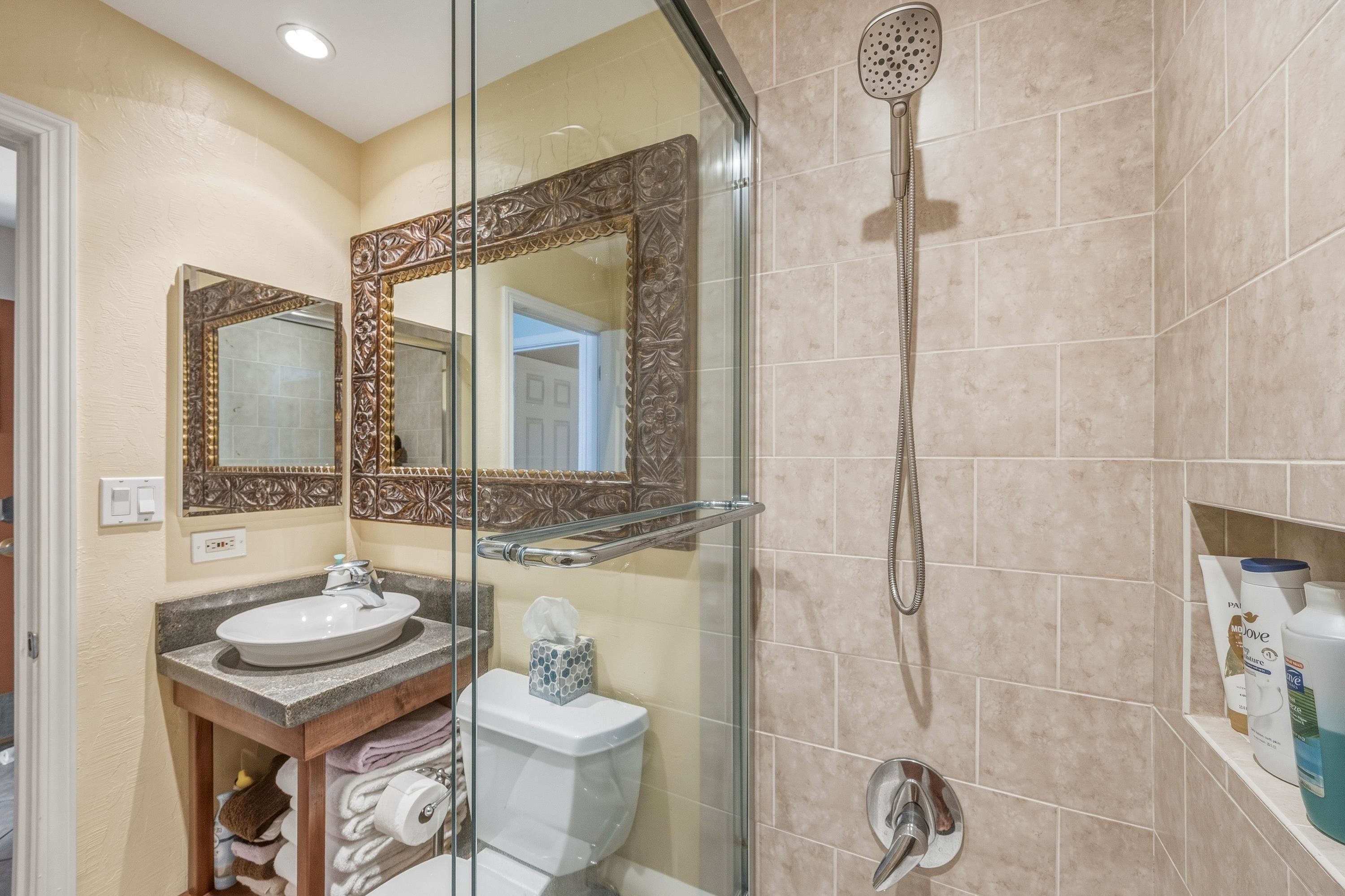 Kulakane condo # 313, Lahaina, Hawaii - photo 23 of 38