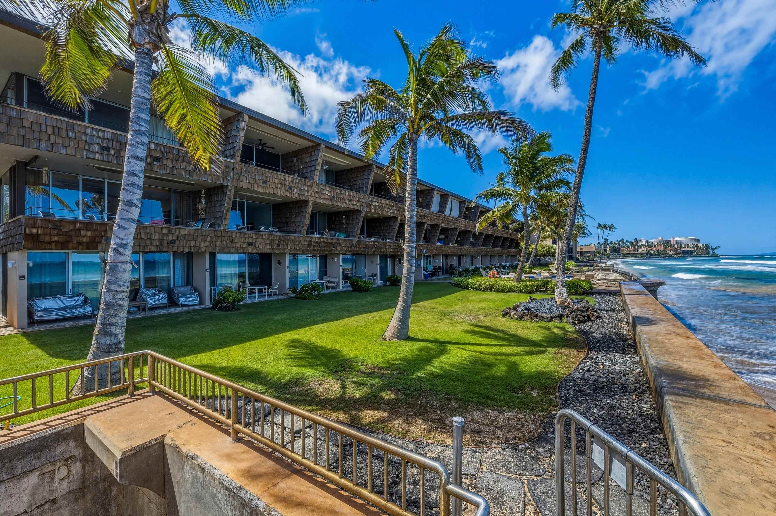 Kulakane condo # 313, Lahaina, Hawaii - photo 29 of 38