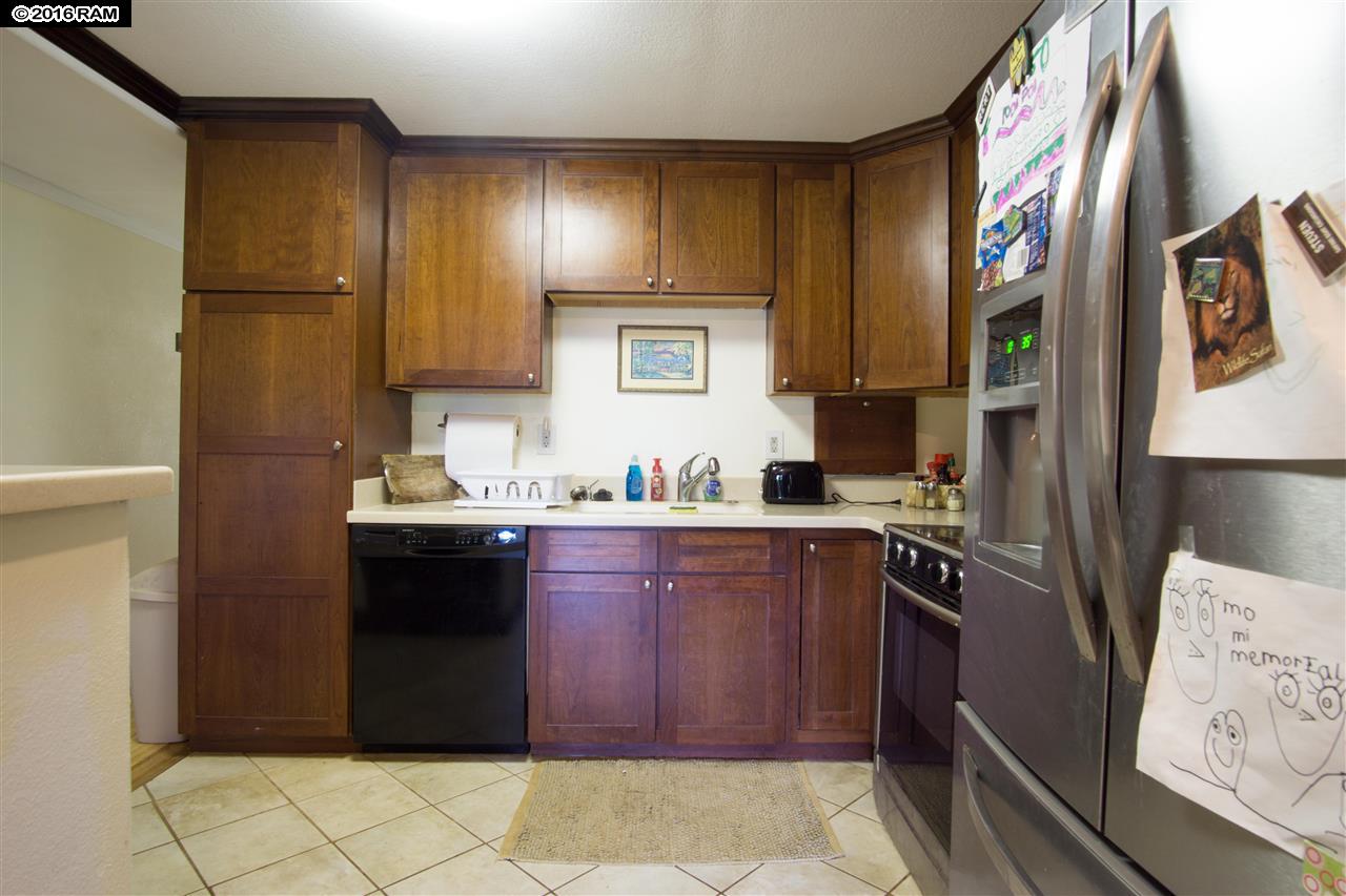 Leinani Apts condo # 108, Lahaina, Hawaii - photo 2 of 18