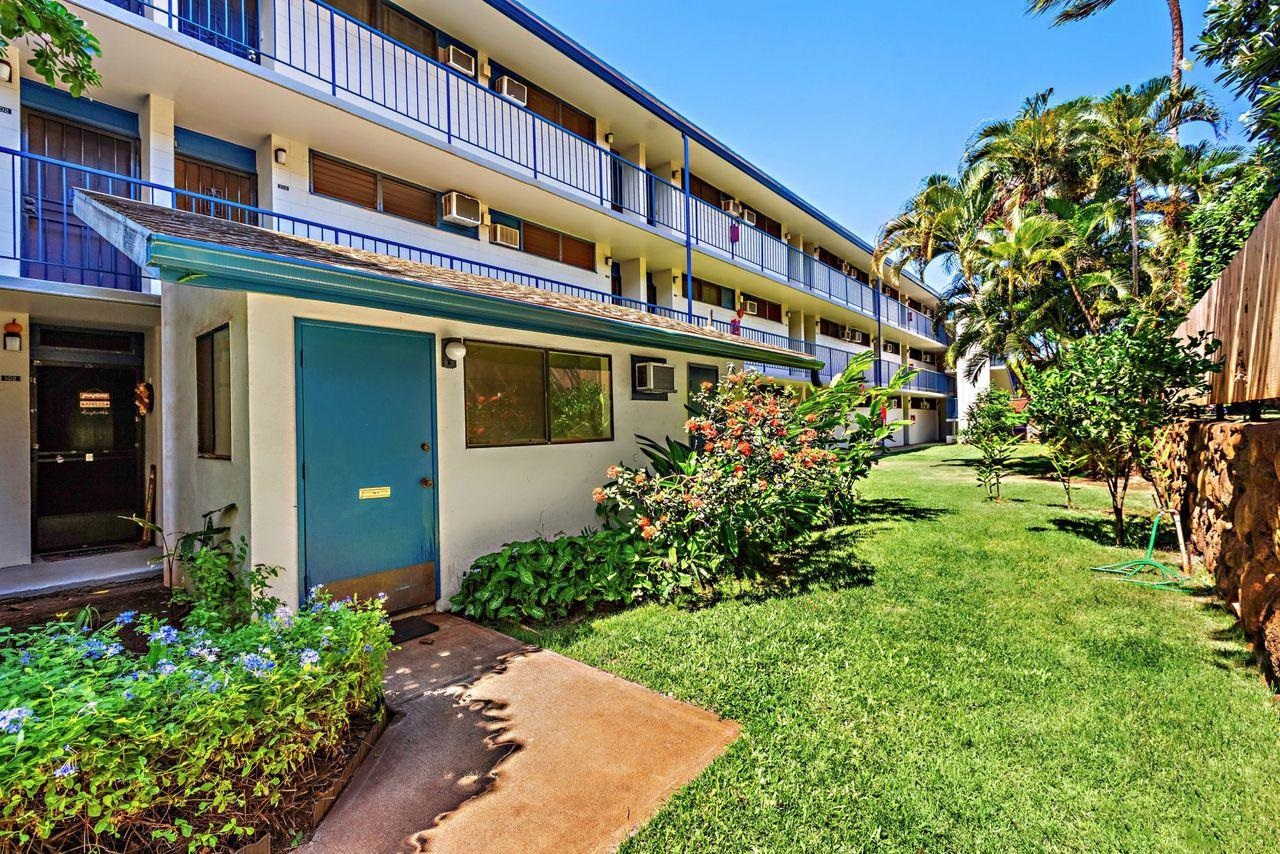 Leinani Apts condo # 202, Lahaina, Hawaii - photo 19 of 22