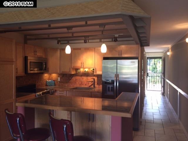 Leinani Apts condo # 207, Lahaina, Hawaii - photo 7 of 26