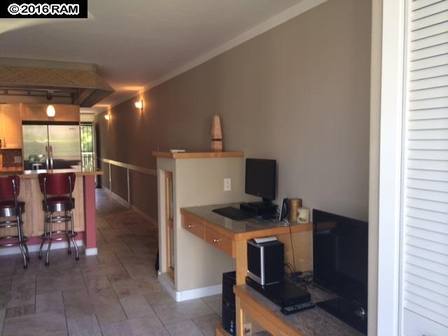Leinani Apts condo # 207, Lahaina, Hawaii - photo 8 of 26