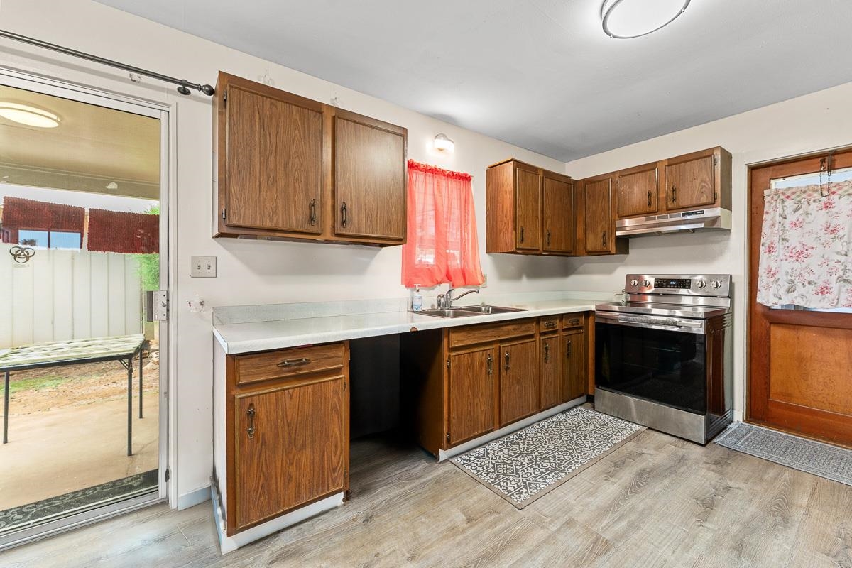 376  Kalua Pl , Wailuku home - photo 3 of 41