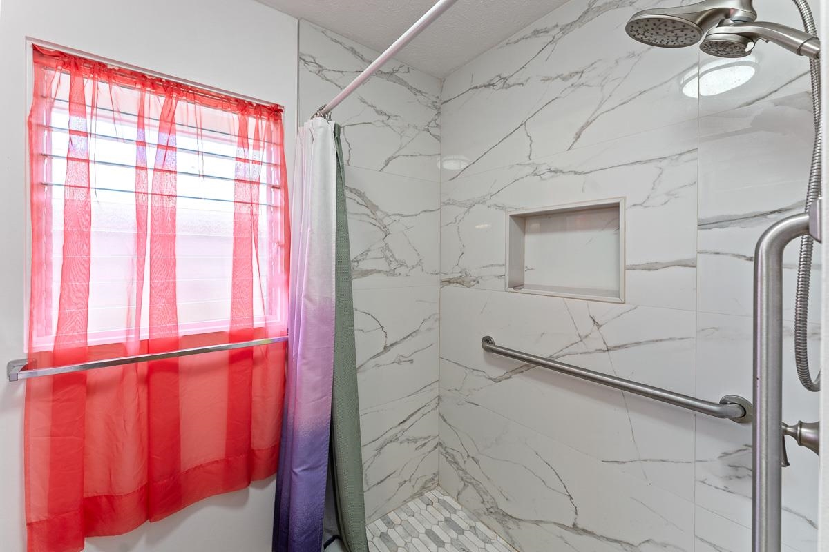 376  Kalua Pl , Wailuku home - photo 23 of 41