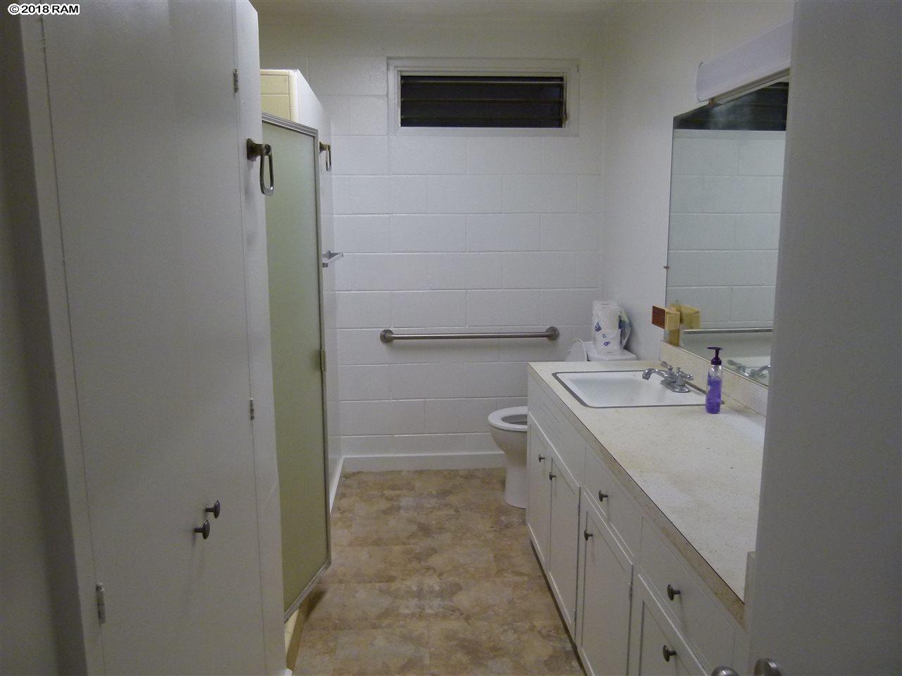 376  Niihau St , Kahului home - photo 4 of 16