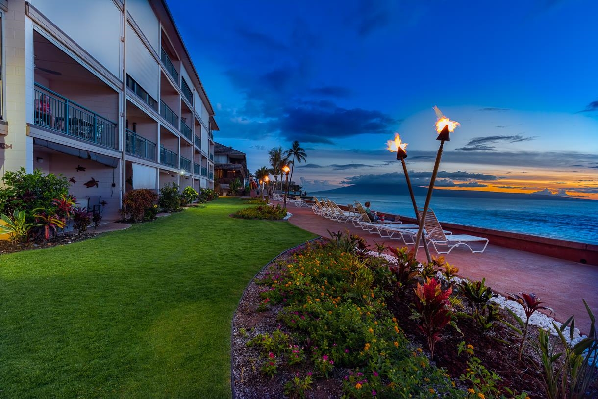 Makani Sands condo # 207, Lahaina, Hawaii - photo 32 of 41