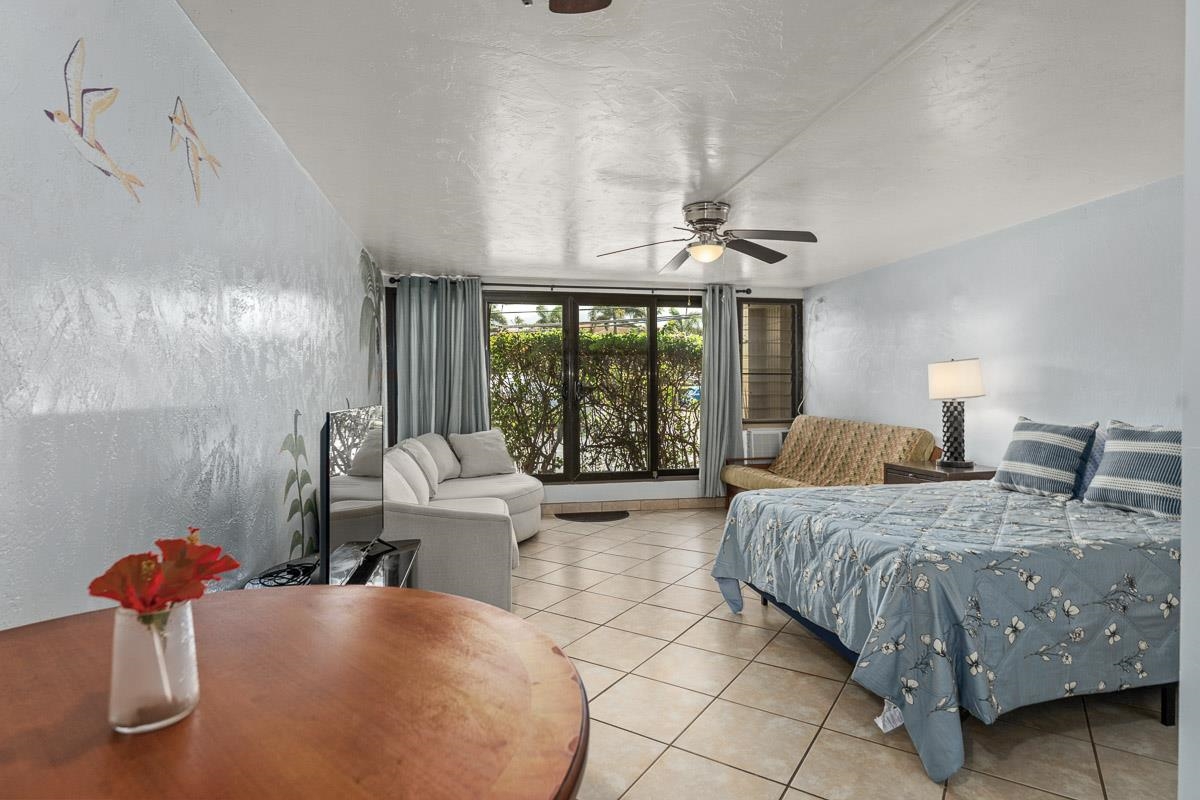 Kaleialoha condo # 101, Lahaina, Hawaii - photo 11 of 38