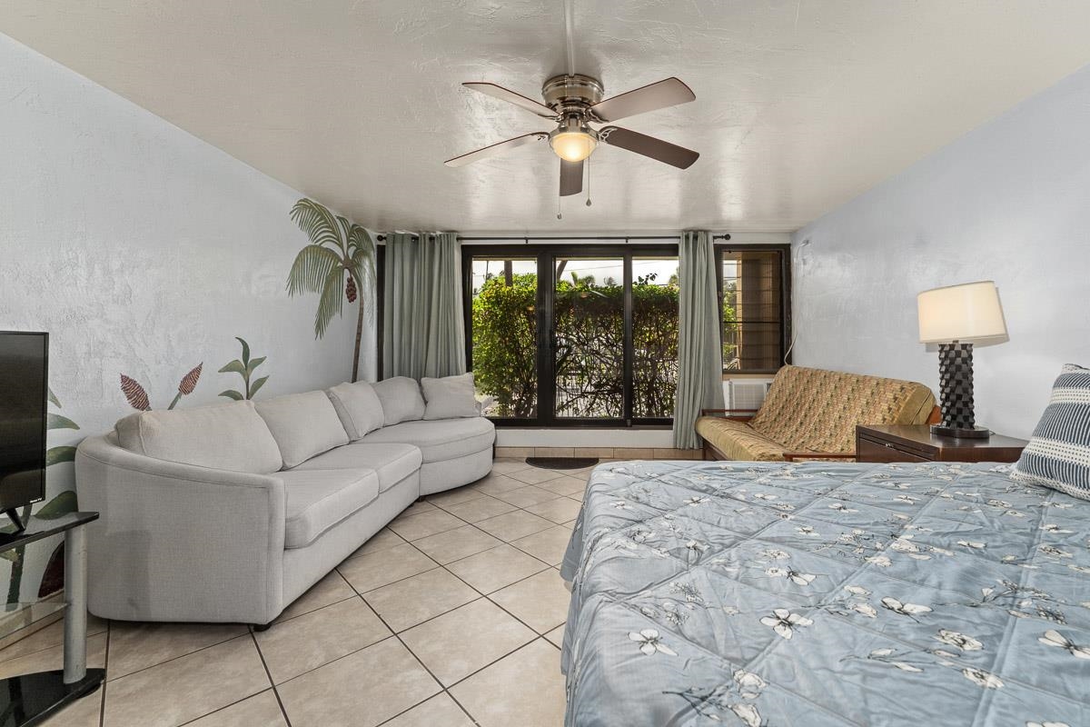 Kaleialoha condo # 101, Lahaina, Hawaii - photo 13 of 38