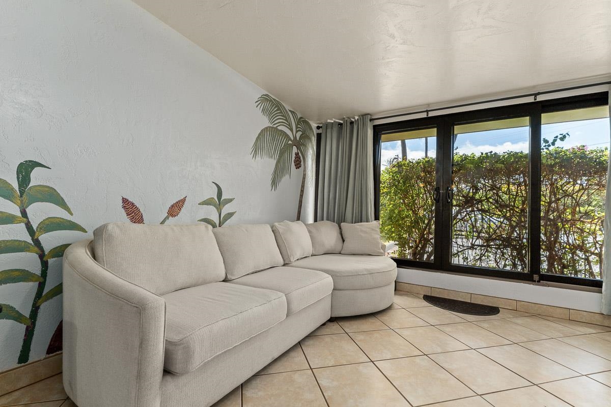 Kaleialoha condo # 101, Lahaina, Hawaii - photo 14 of 38