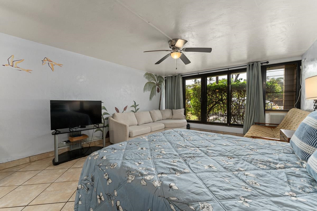 Kaleialoha condo # 101, Lahaina, Hawaii - photo 15 of 38