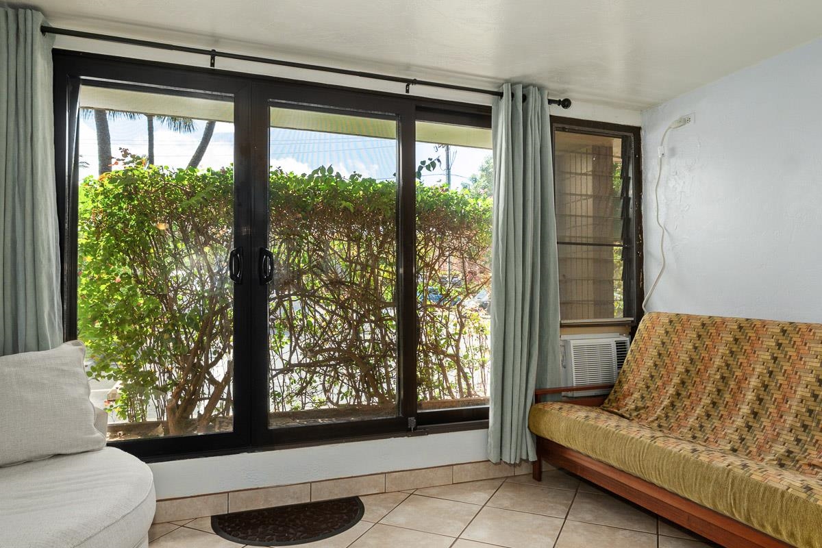 Kaleialoha condo # 101, Lahaina, Hawaii - photo 20 of 38