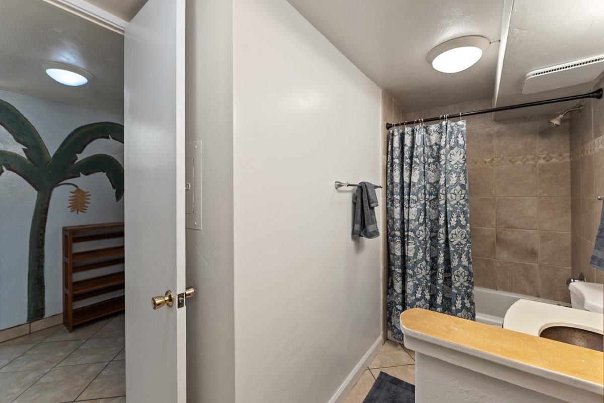 Kaleialoha condo # 101, Lahaina, Hawaii - photo 22 of 38